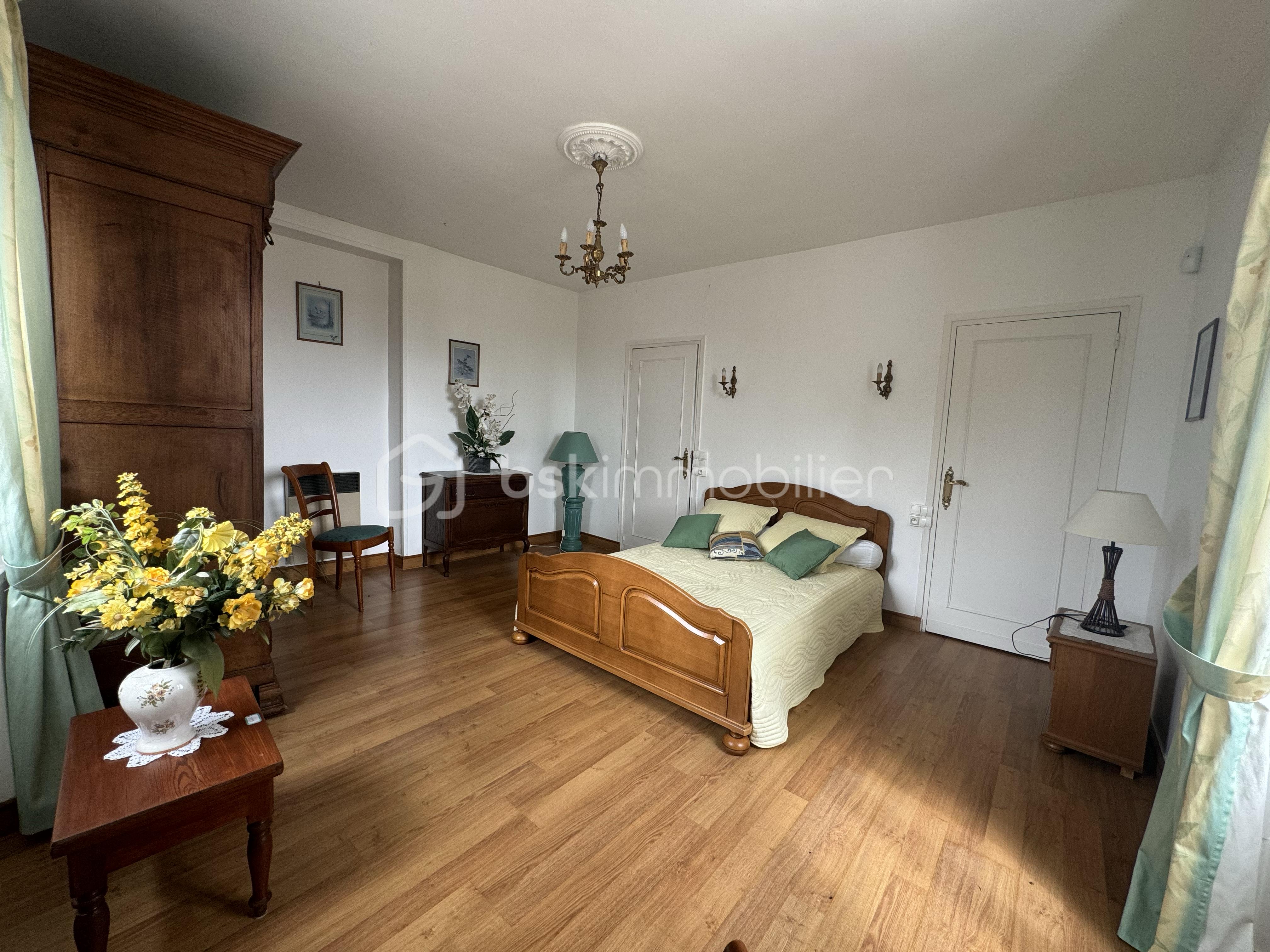Maison de 261 m² - tempImagedibsAy.png