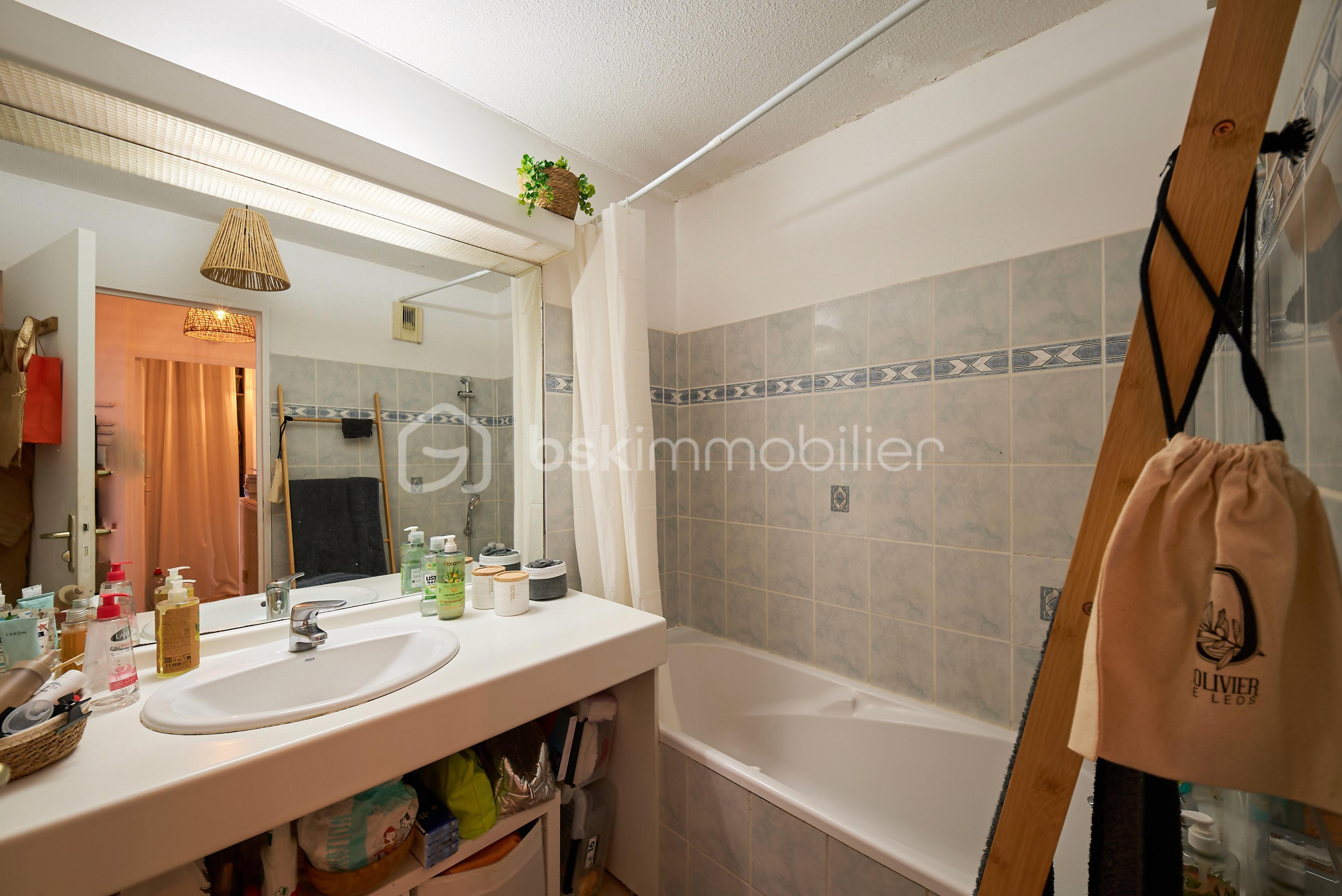 Appartement T3 La ramblas Saint Cyr sur Mer8.jpg