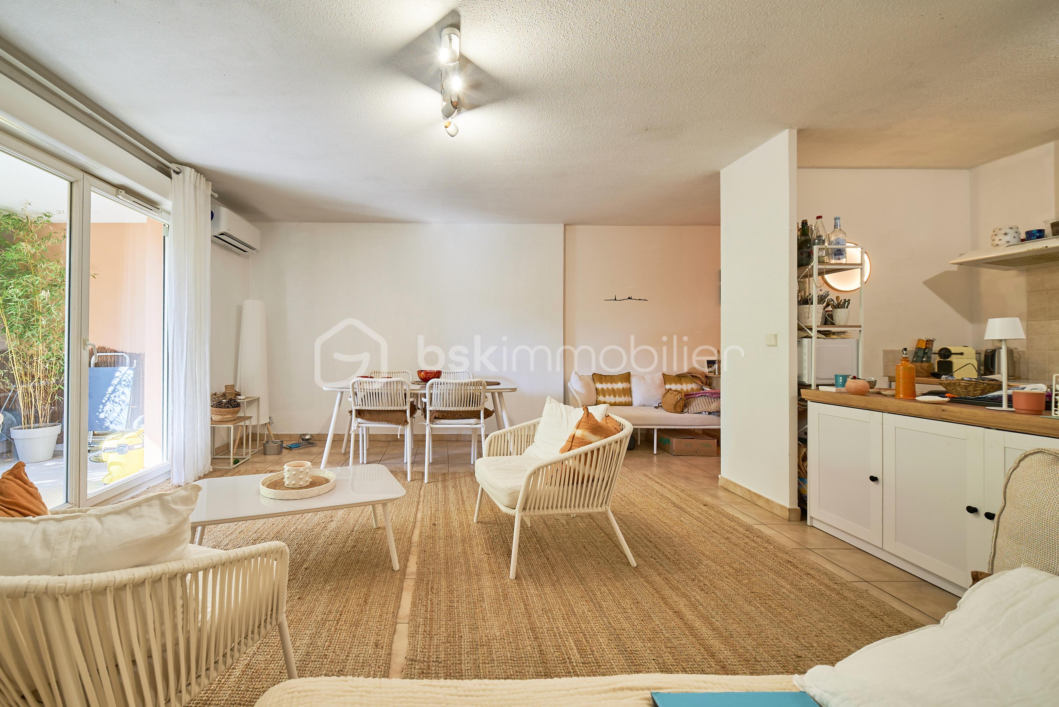 Appartement T3 La ramblas Saint Cyr sur Mer 2.jpg