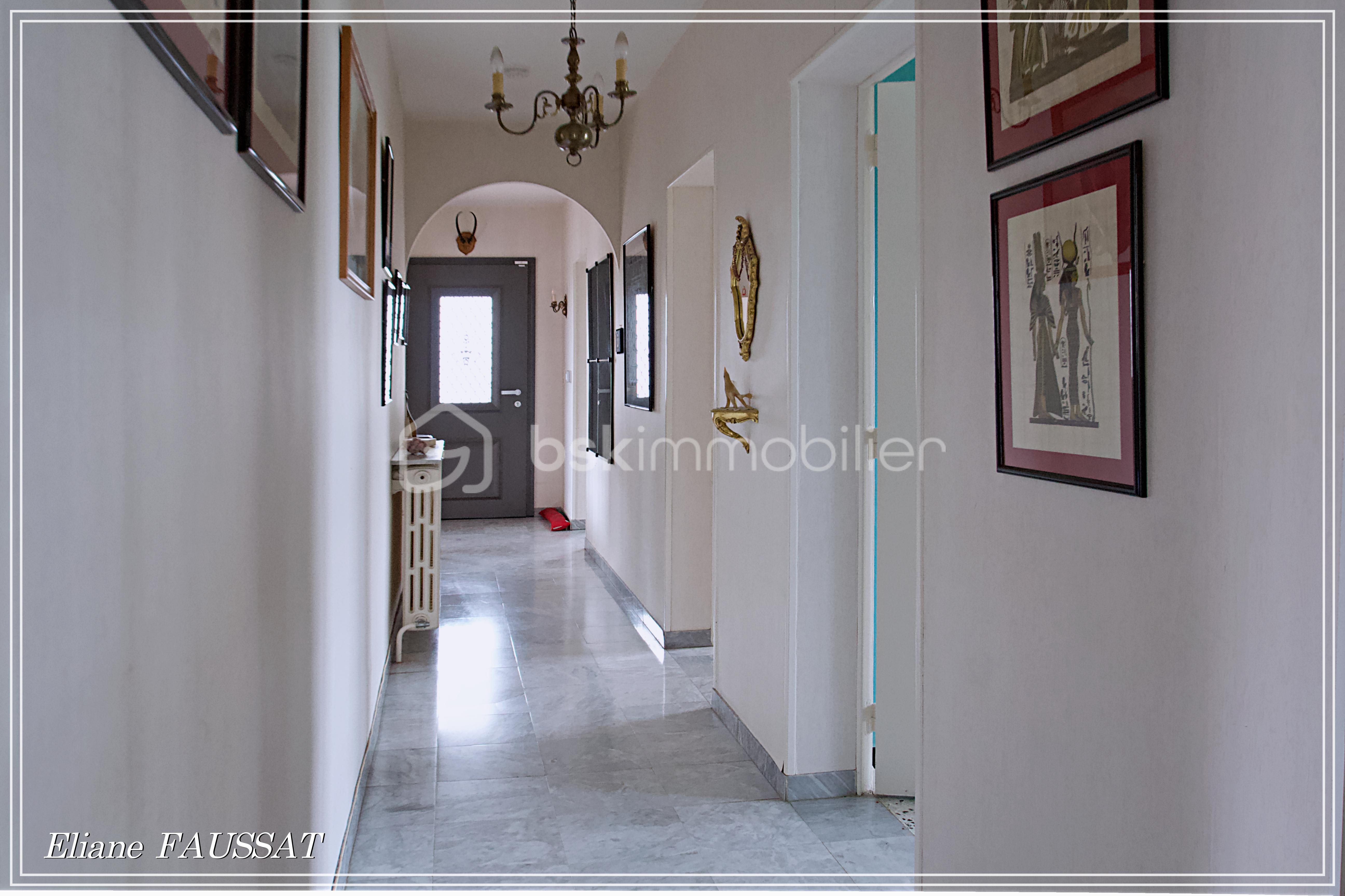 Maison traditionnelle de 170 m² - IMG_ETAGE COULOIR.jpg