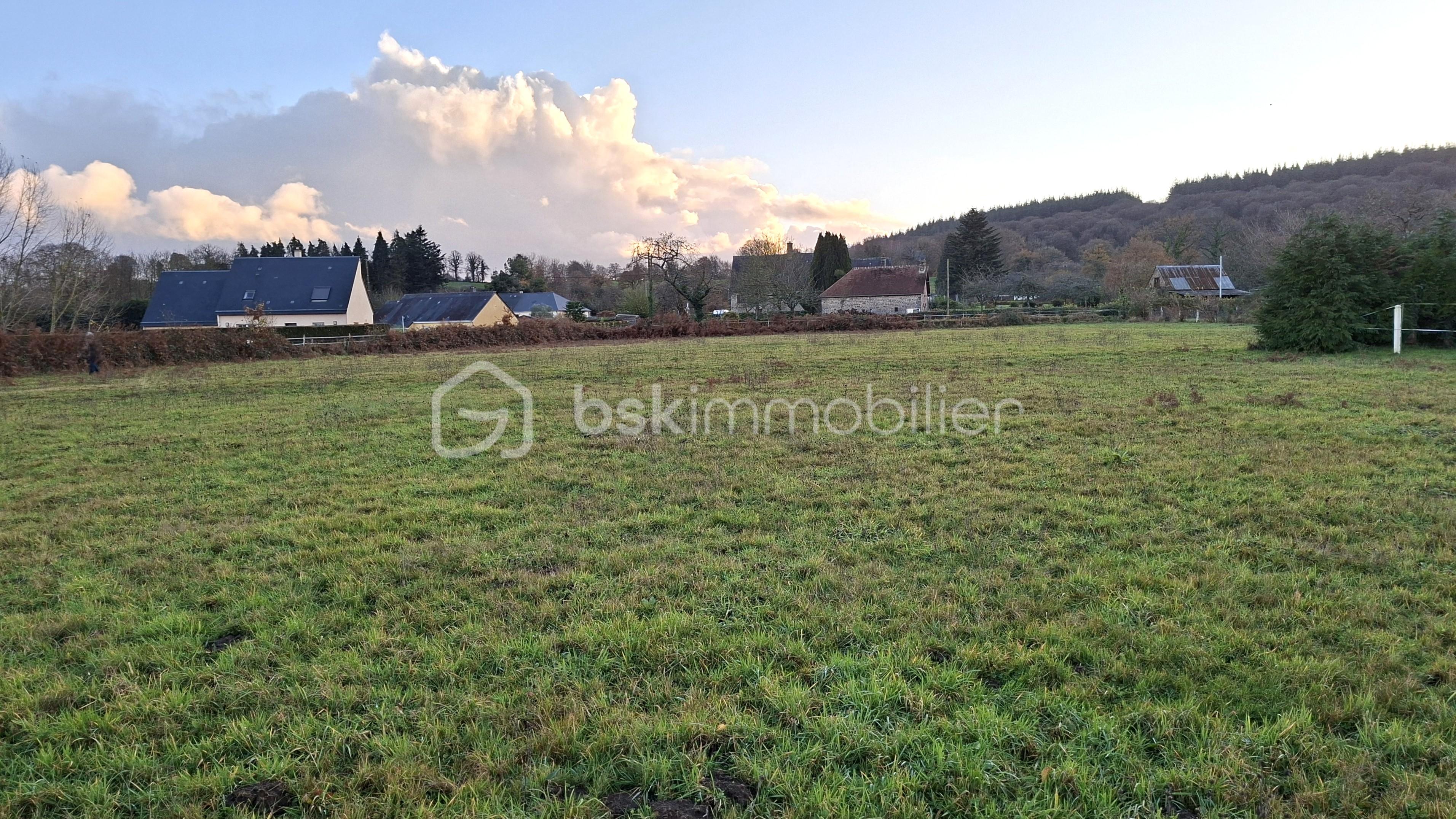 Terrain de 2 200 m²