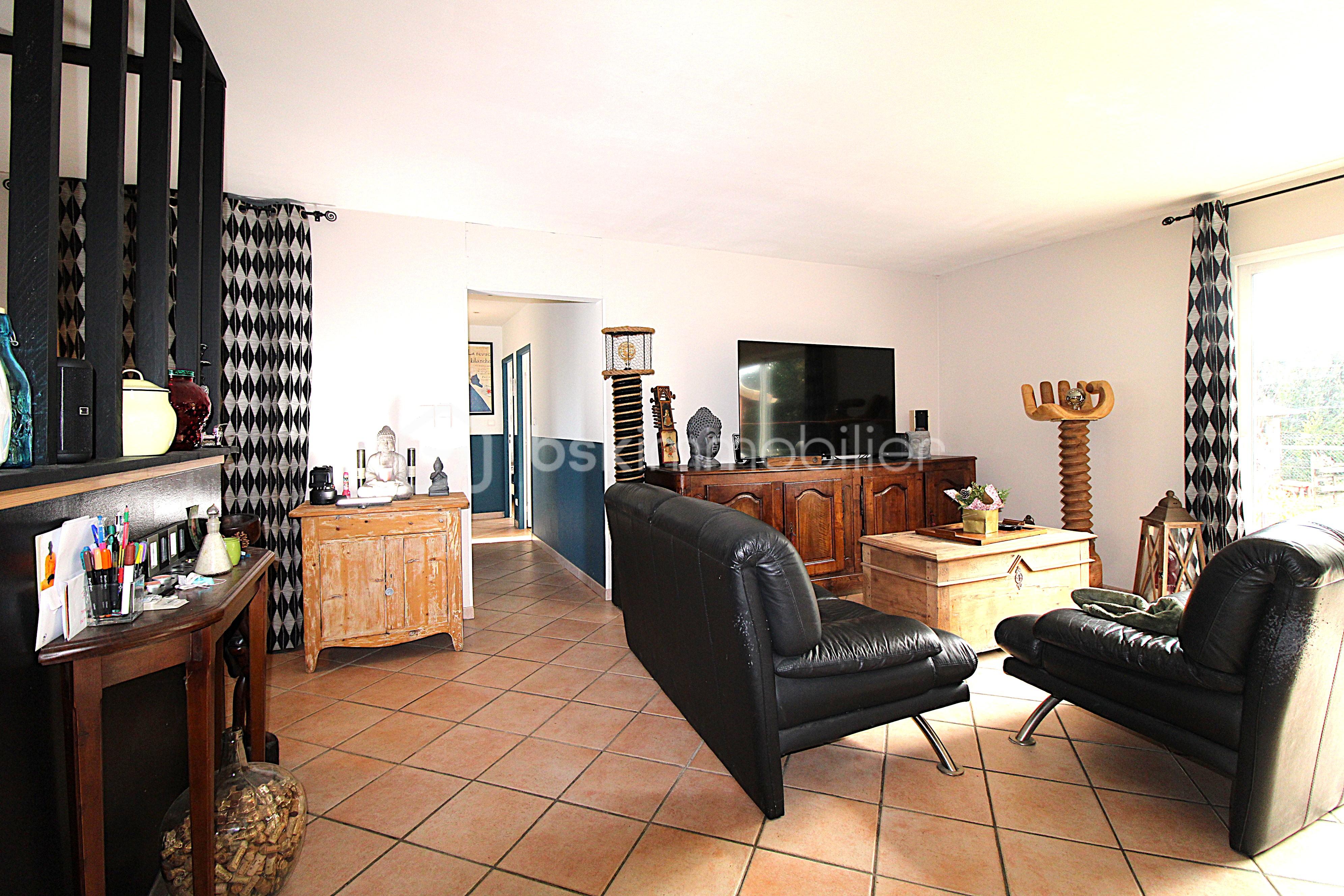 Maison de 101 m² - desmullier_maison_type4_101m²_bskimmobilier_salon.JPG