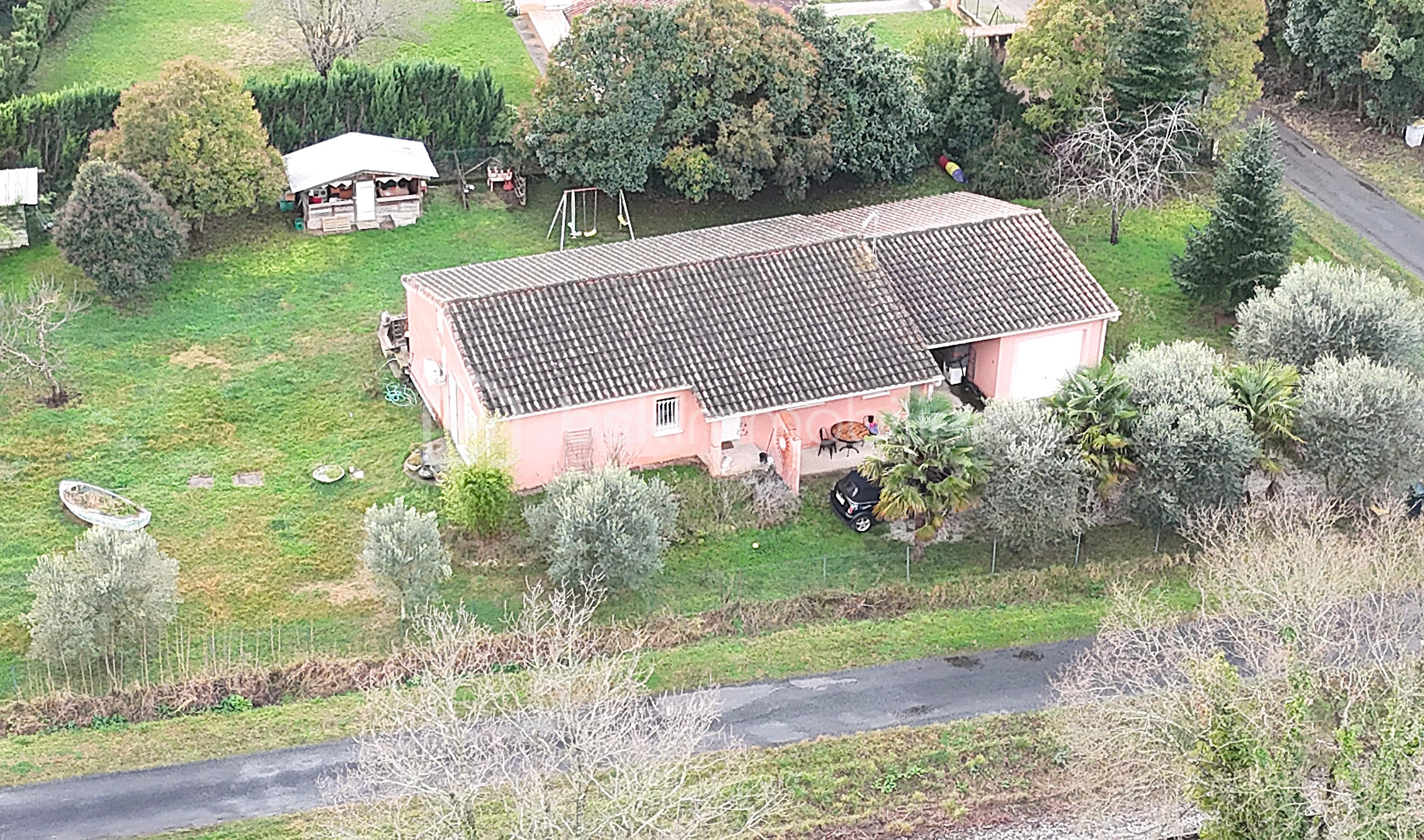 Maison de 101 m² - desmullier_maison_type4_101m²_bskimmobilier_exterieur2JPG.jpg