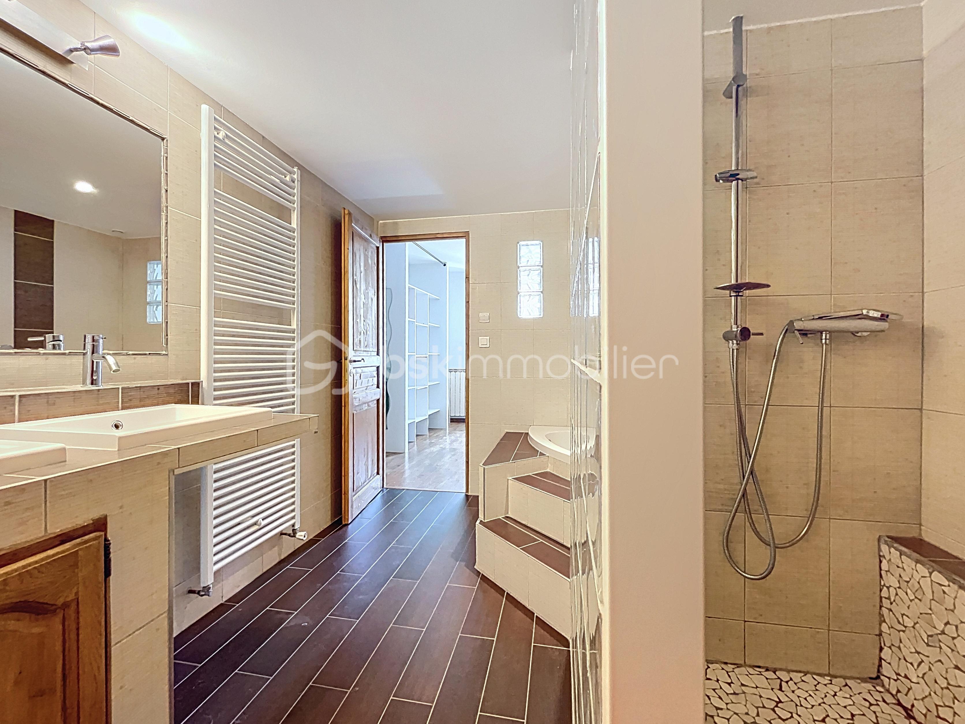 Maison de village de 150 m² - roz_00025.jpg