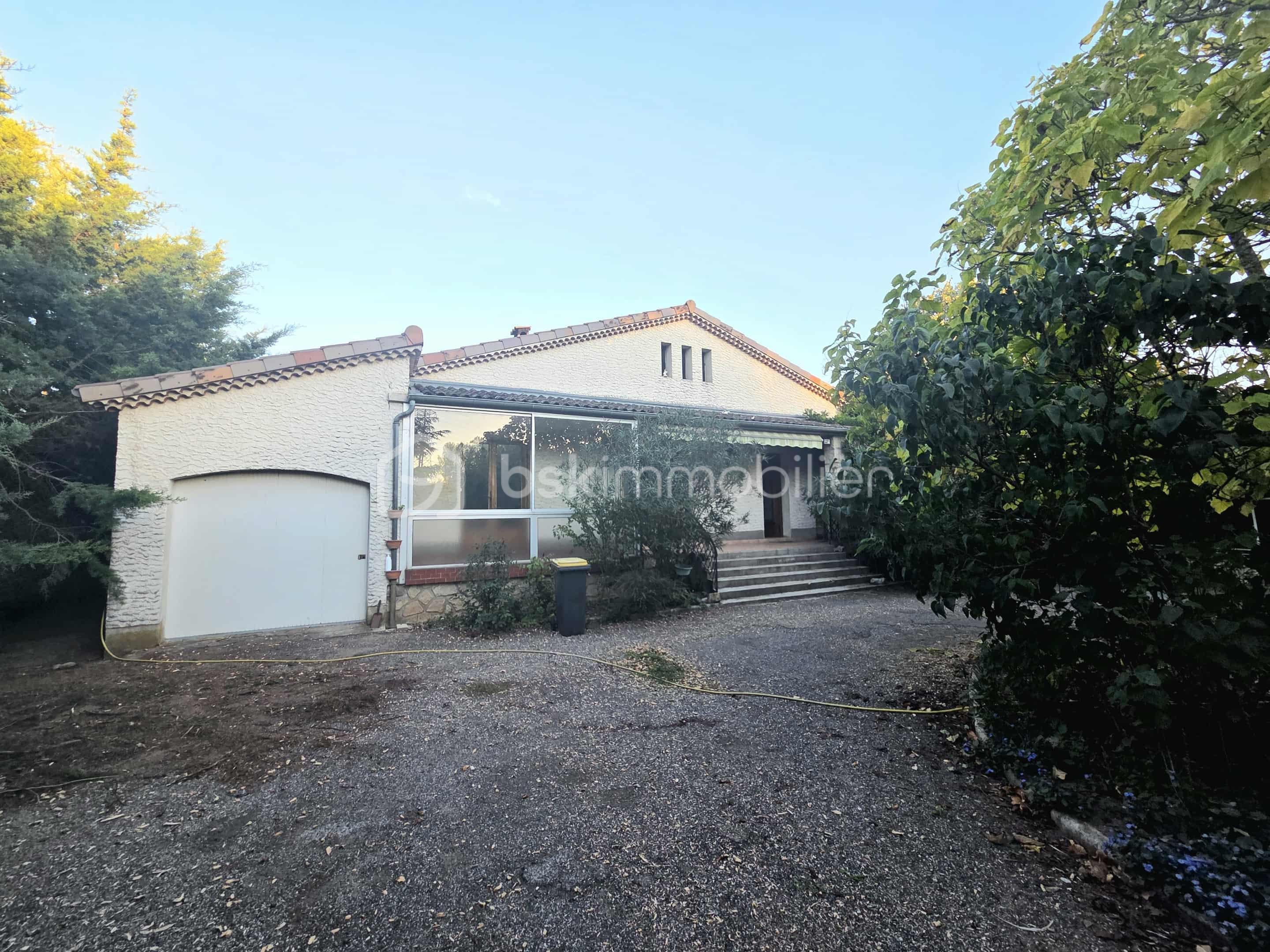 Maison de 100 m² - 3bfe3e62-9ba6-42f0-9e28-a5395e1e7c0a.jfif