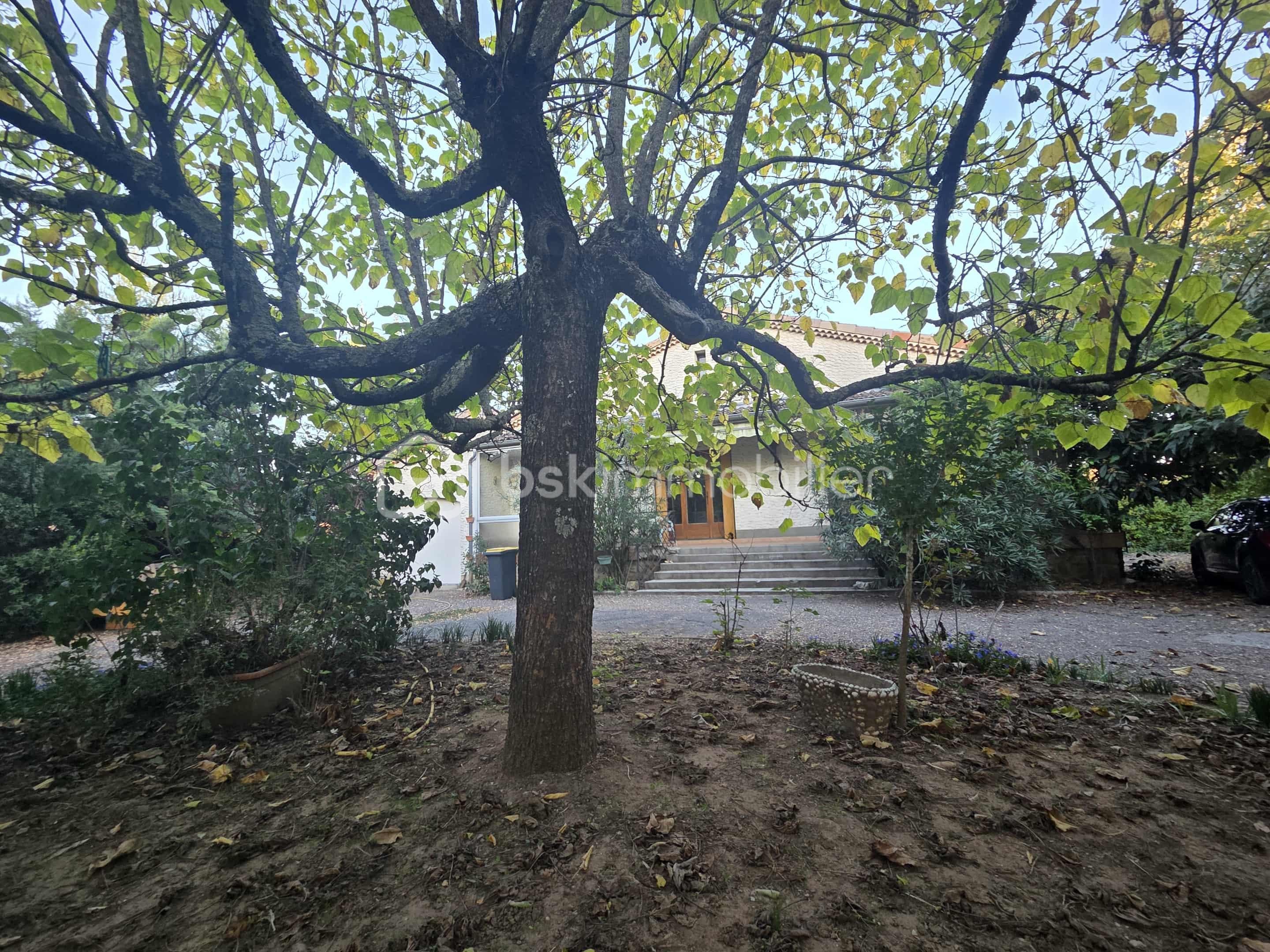 Maison de 100 m² - 2a1a5741-e923-48d9-b241-ebf3c356b959.jfif
