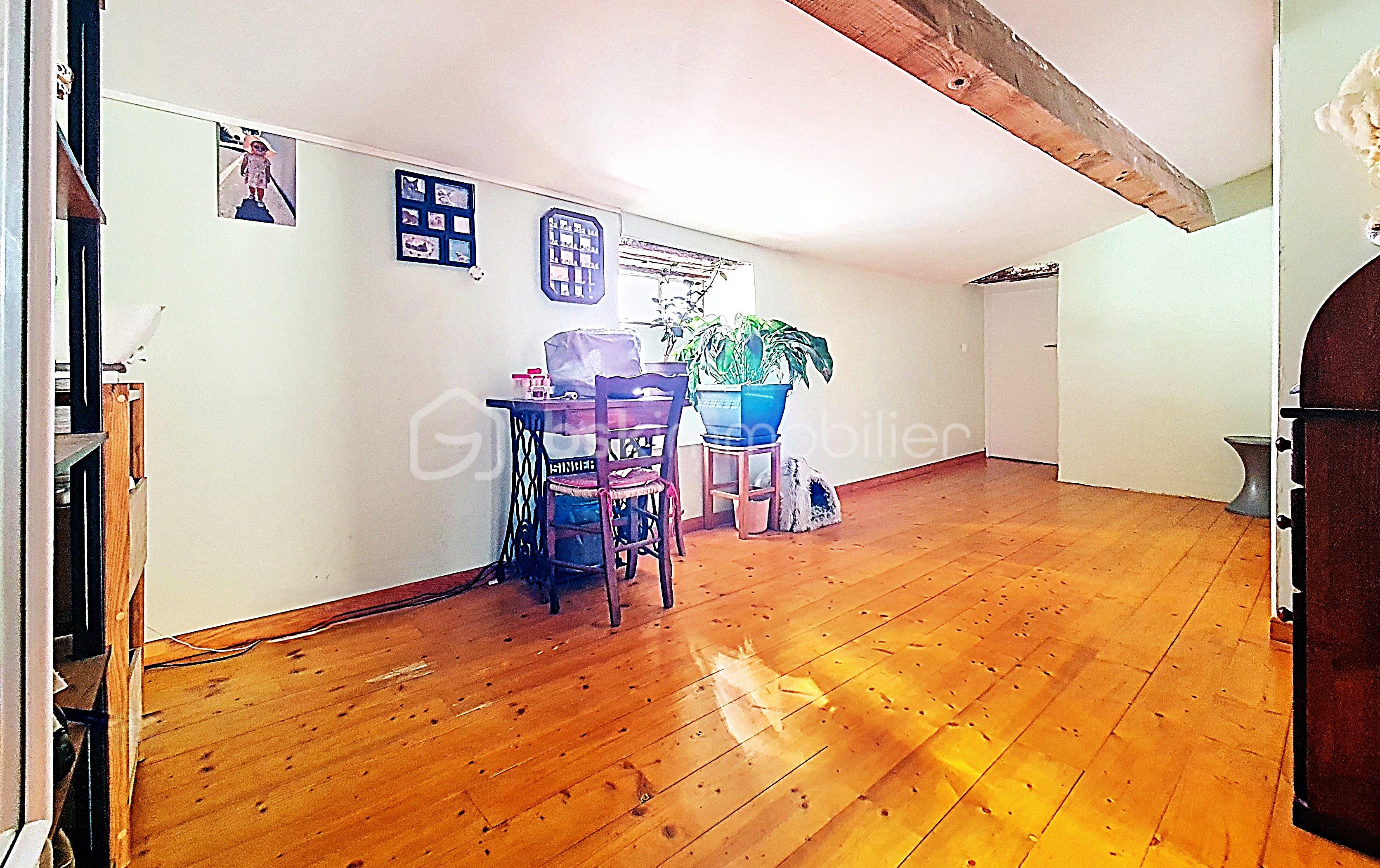 Maison de village de 130 m² - palier1.jpg