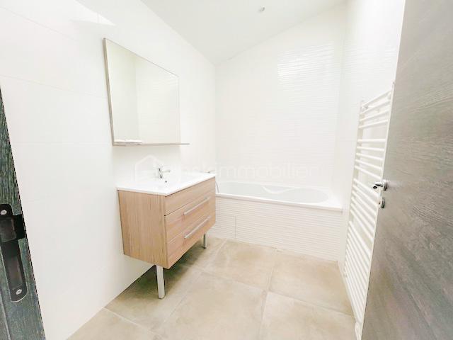 Duplex de 93 m² - SDB photoshop.jpg