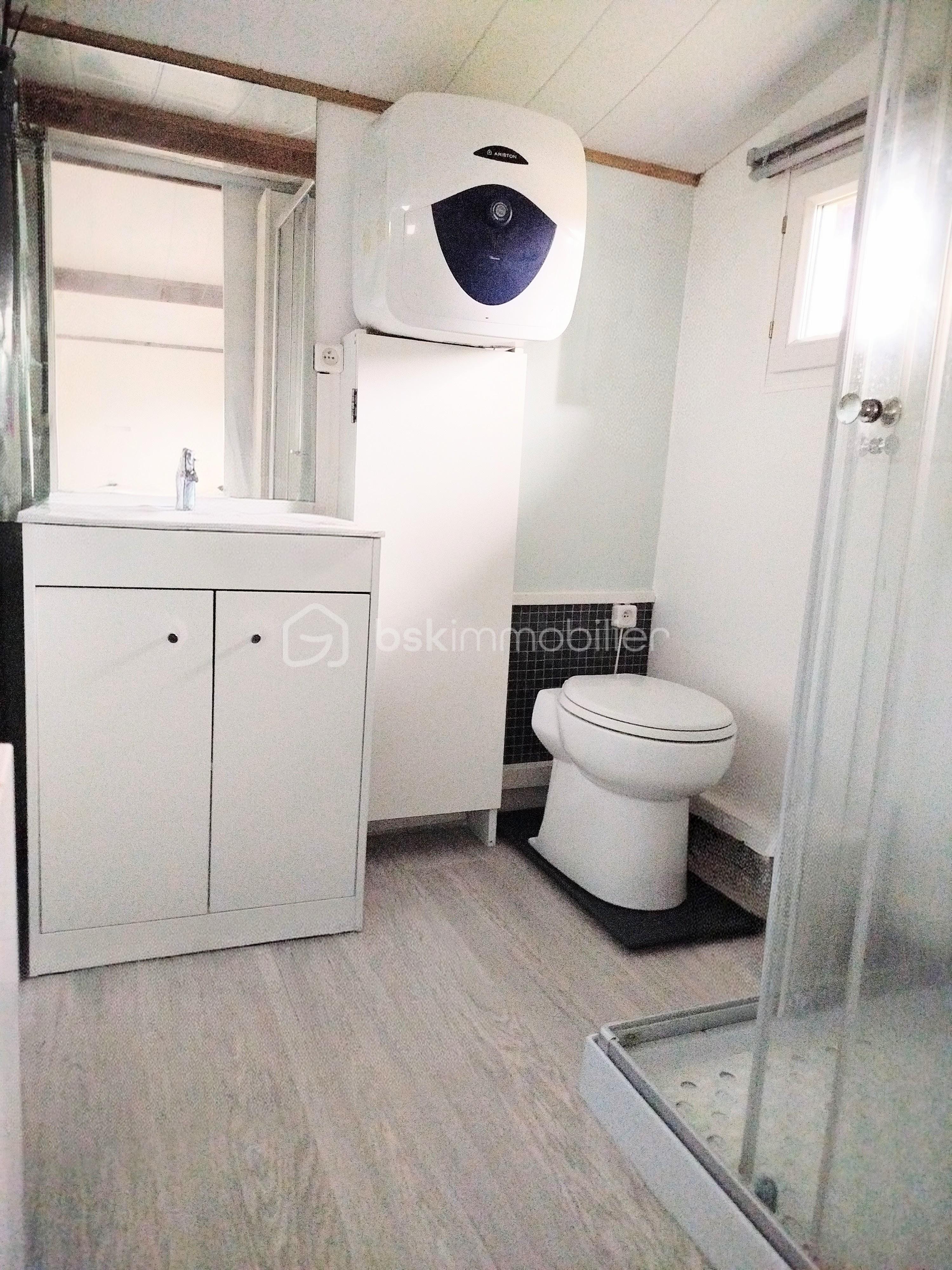 Maison de loisirs de 60 m² - IMG_20251207_151650~2.jpg