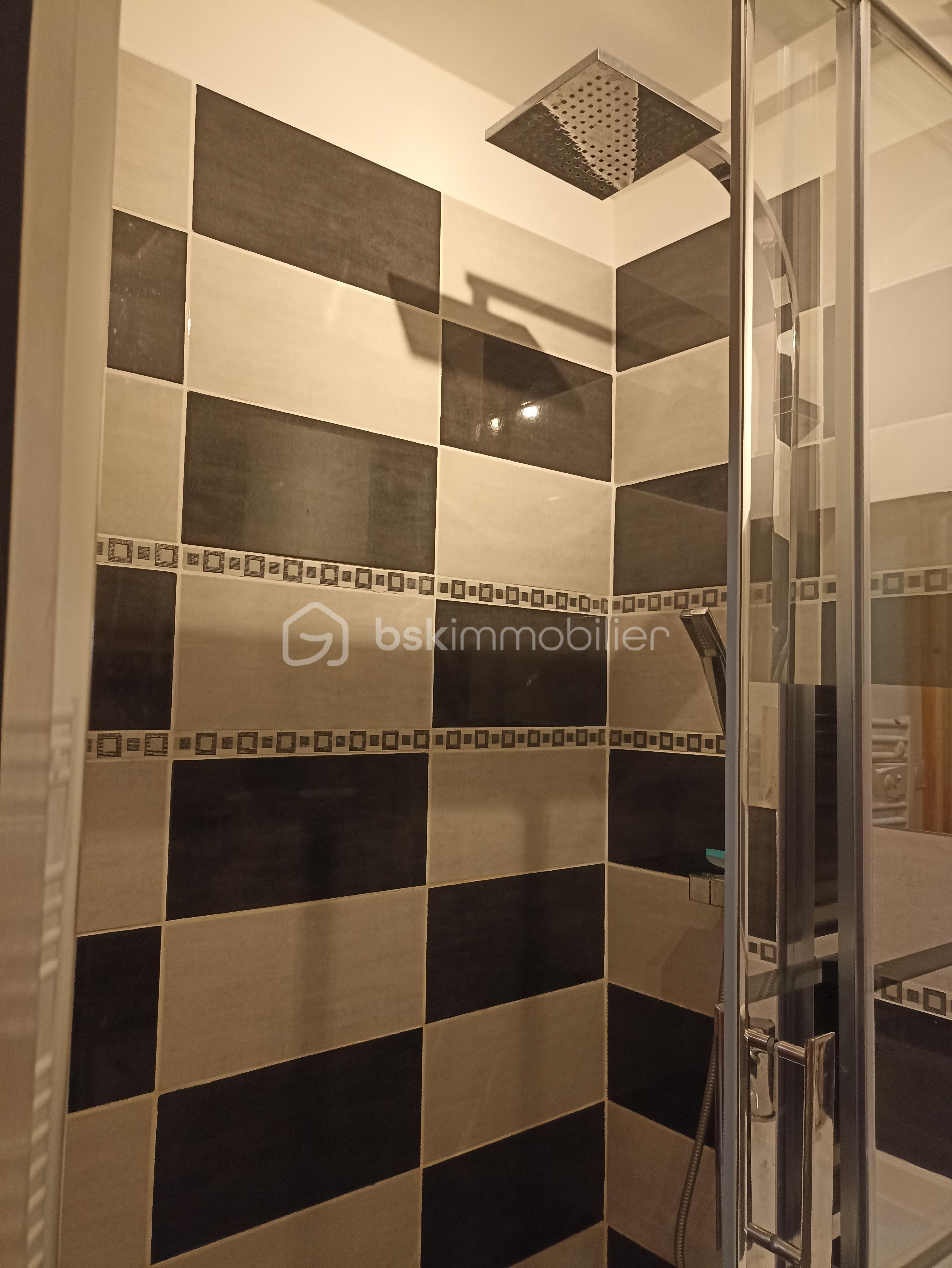 Appartement de 87 m² - Salle d'eau.jpg