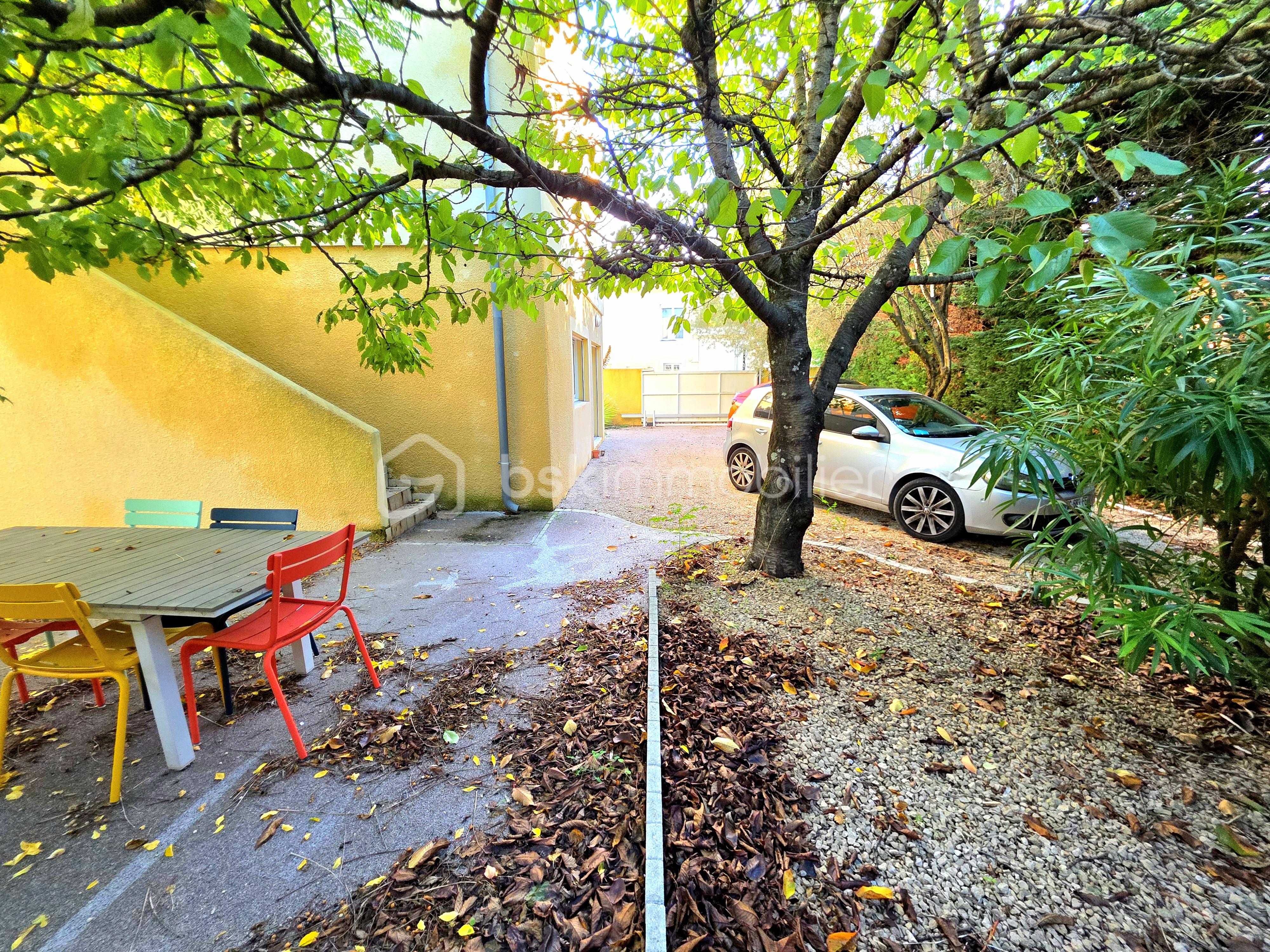 Immeuble mixte de 261 m² - 20251024_104202.jpg