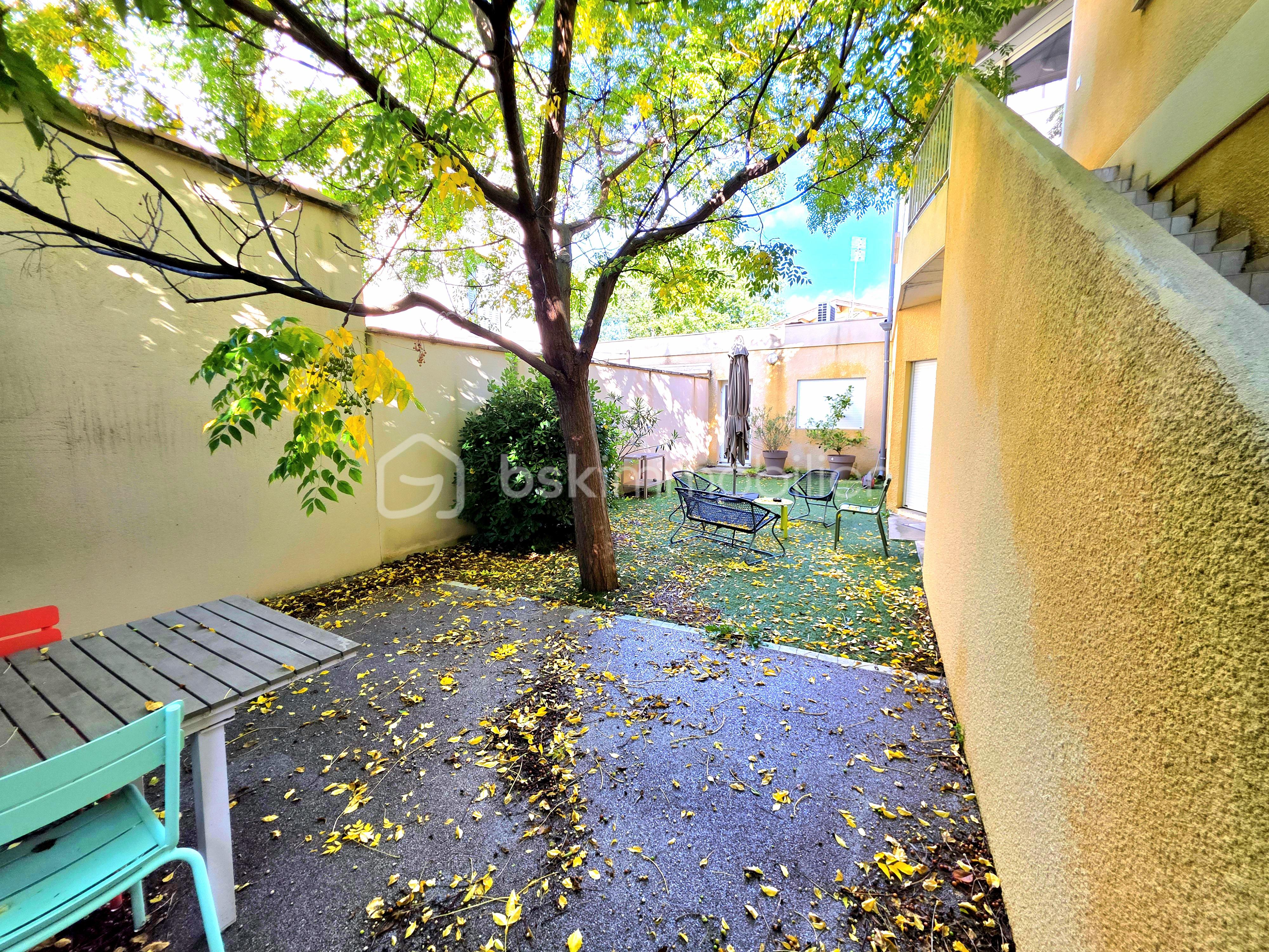 Immeuble mixte de 261 m² - 20251024_104209.jpg