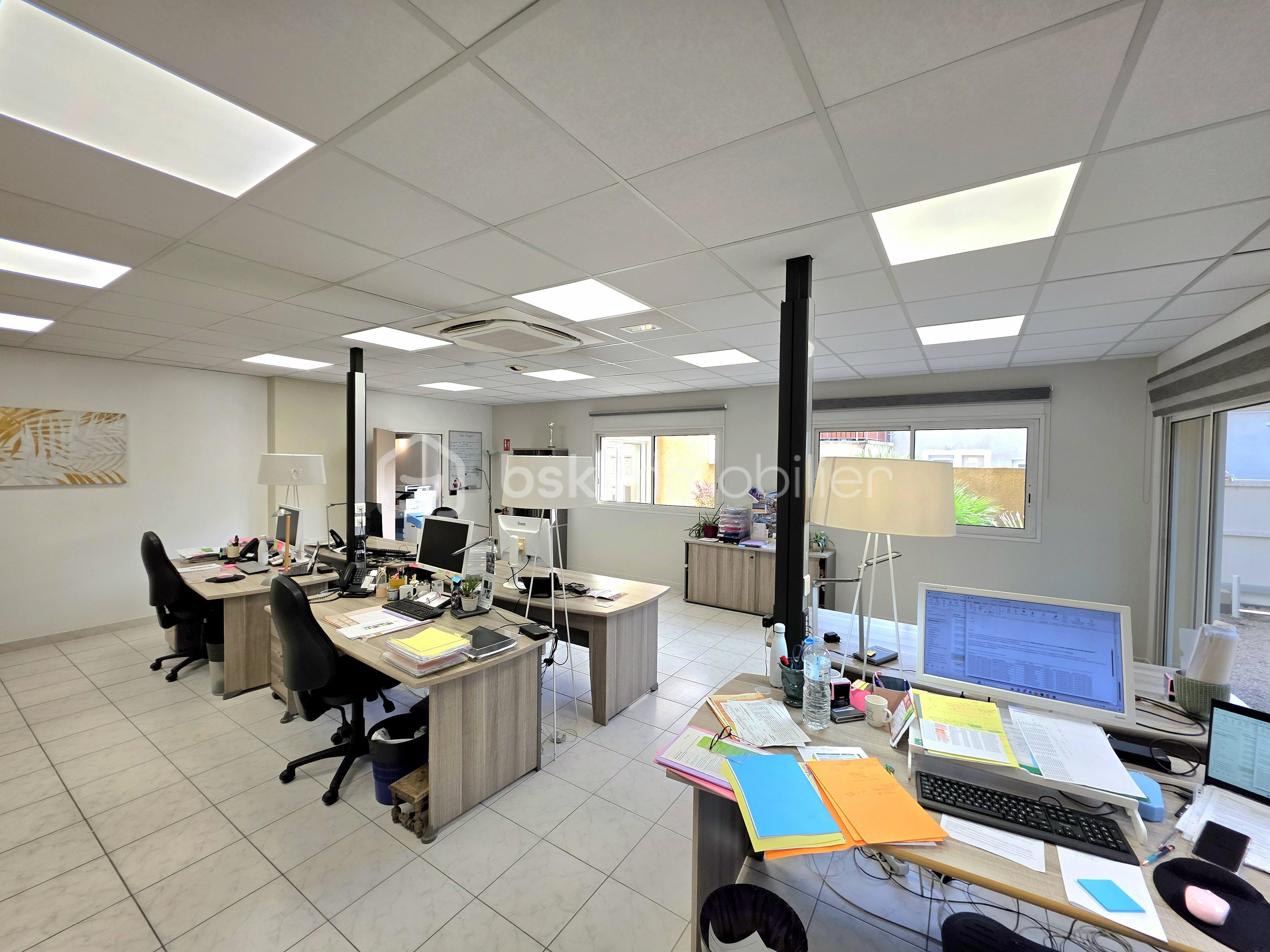 Immeuble mixte de 261 m² - 20251024_103317.jpg