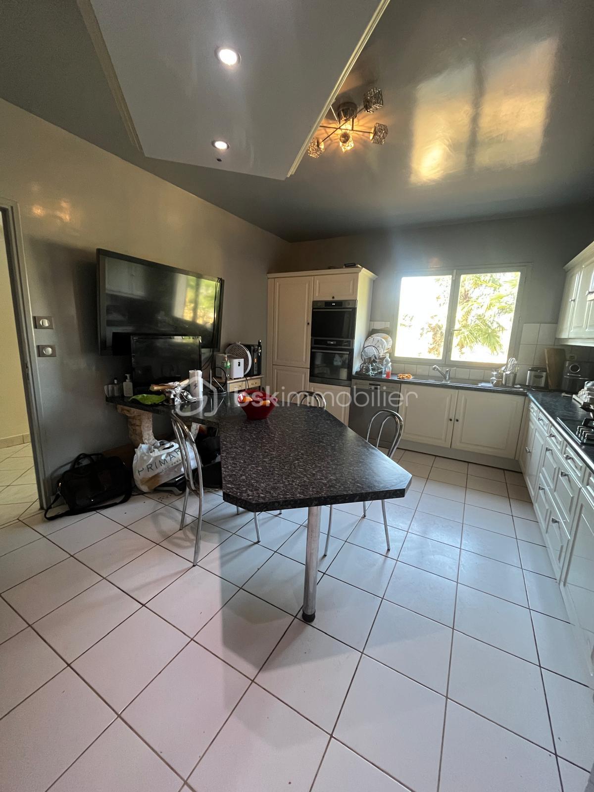 Maison traditionnelle de 175,96 m² - e3f09bc3-a81a-4a85-9ac5-3d5d4e5a49b4.JPG