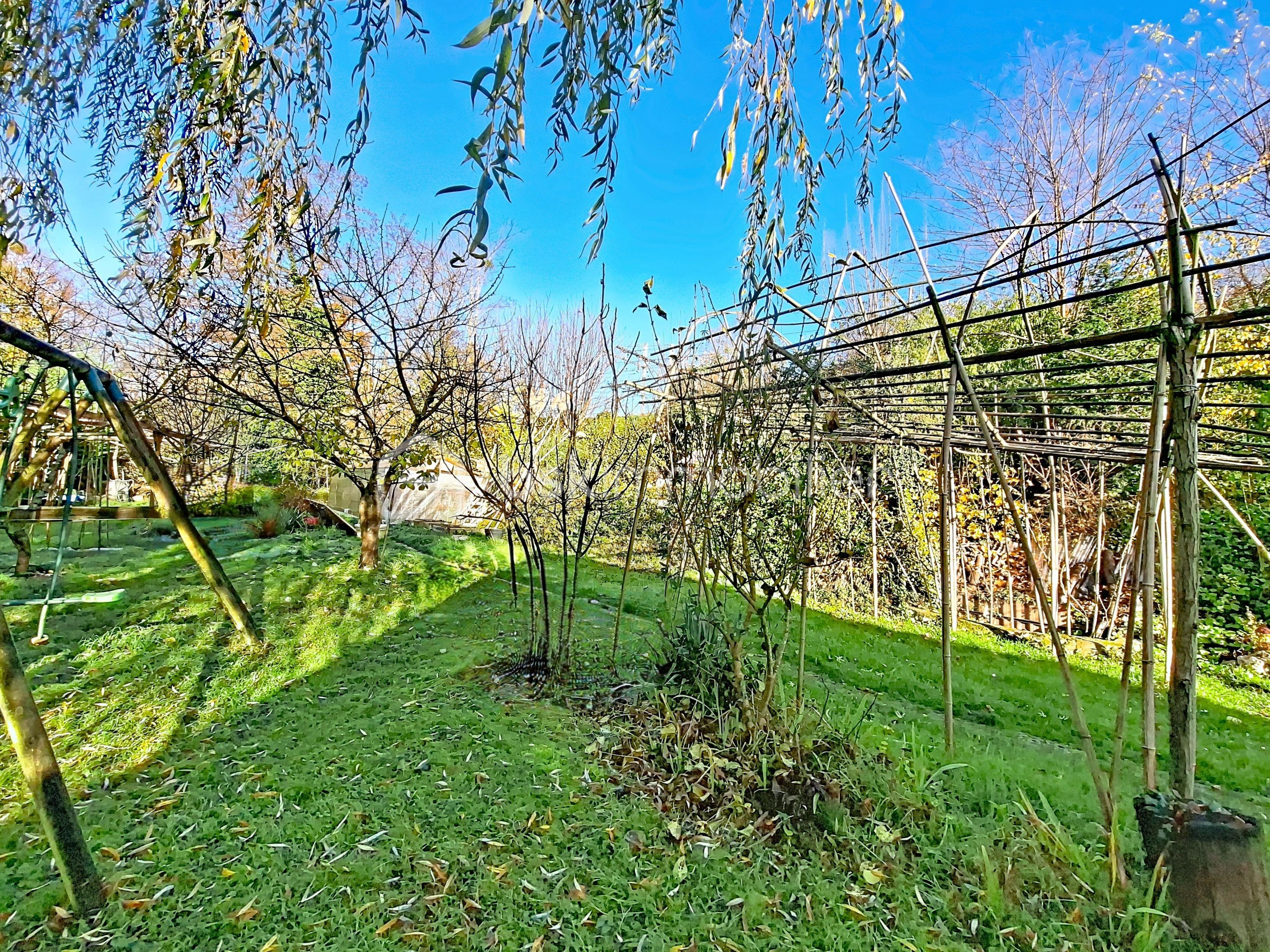 Terrain de 604 m²