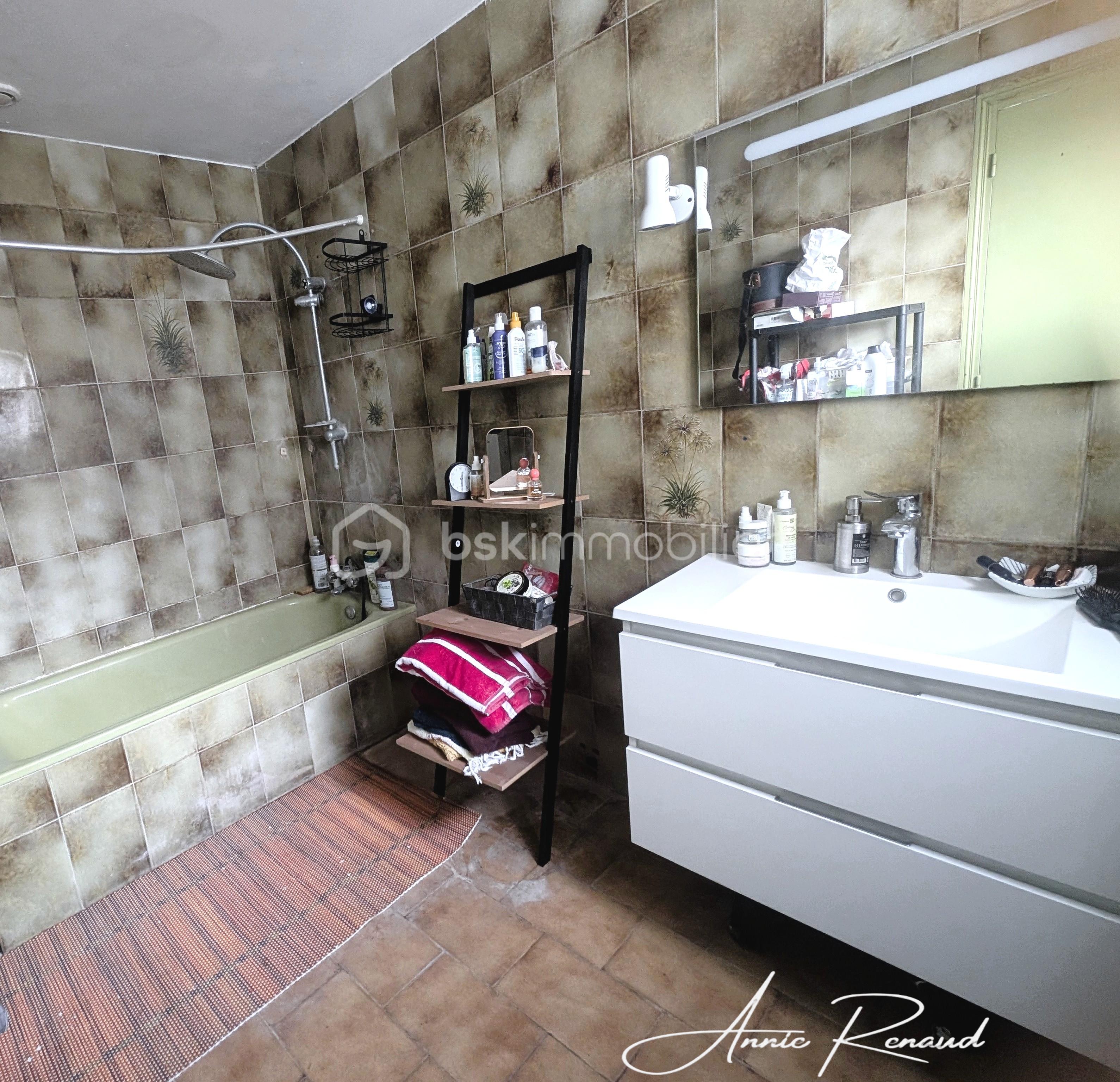 Maison de 97 m² - 6_Salle de bains.jpg