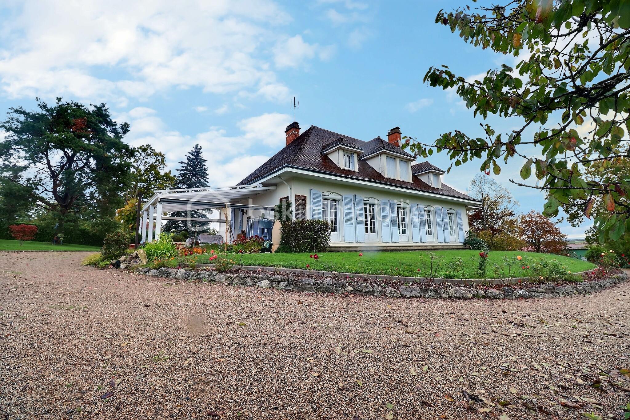 Maison traditionnelle de 187,05 m² - exposio_133198687.jpg