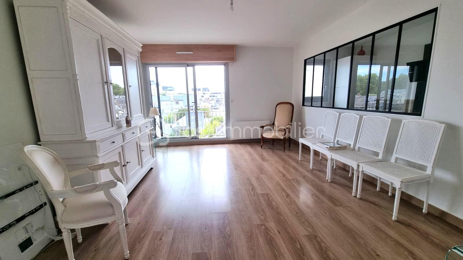 Appartement 2 pièces 47 m² · à La Riche · 46,7 m² · 168 800 €