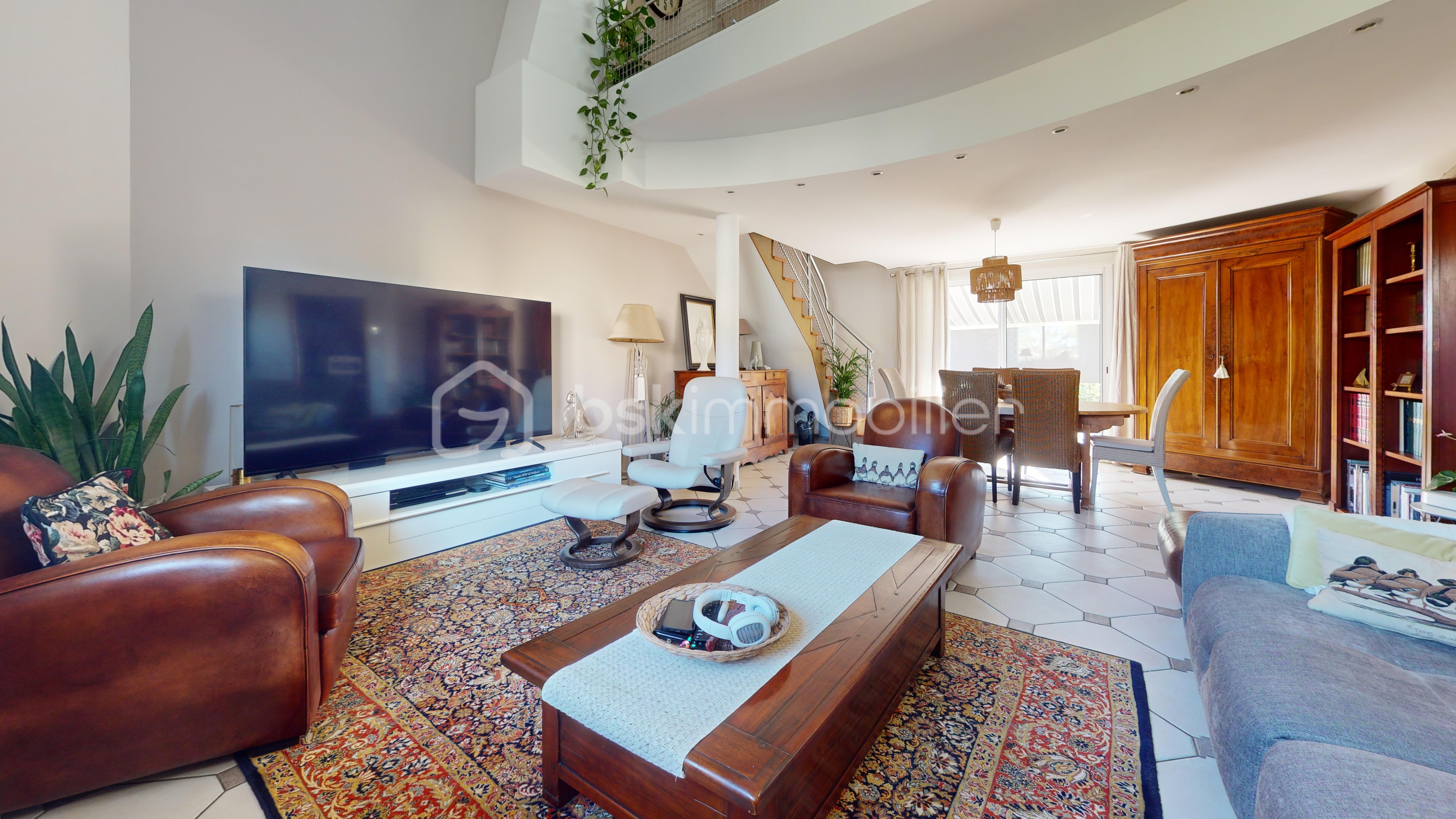 4-Allee-Paul-Emile-Victor-Living-Room.jpg