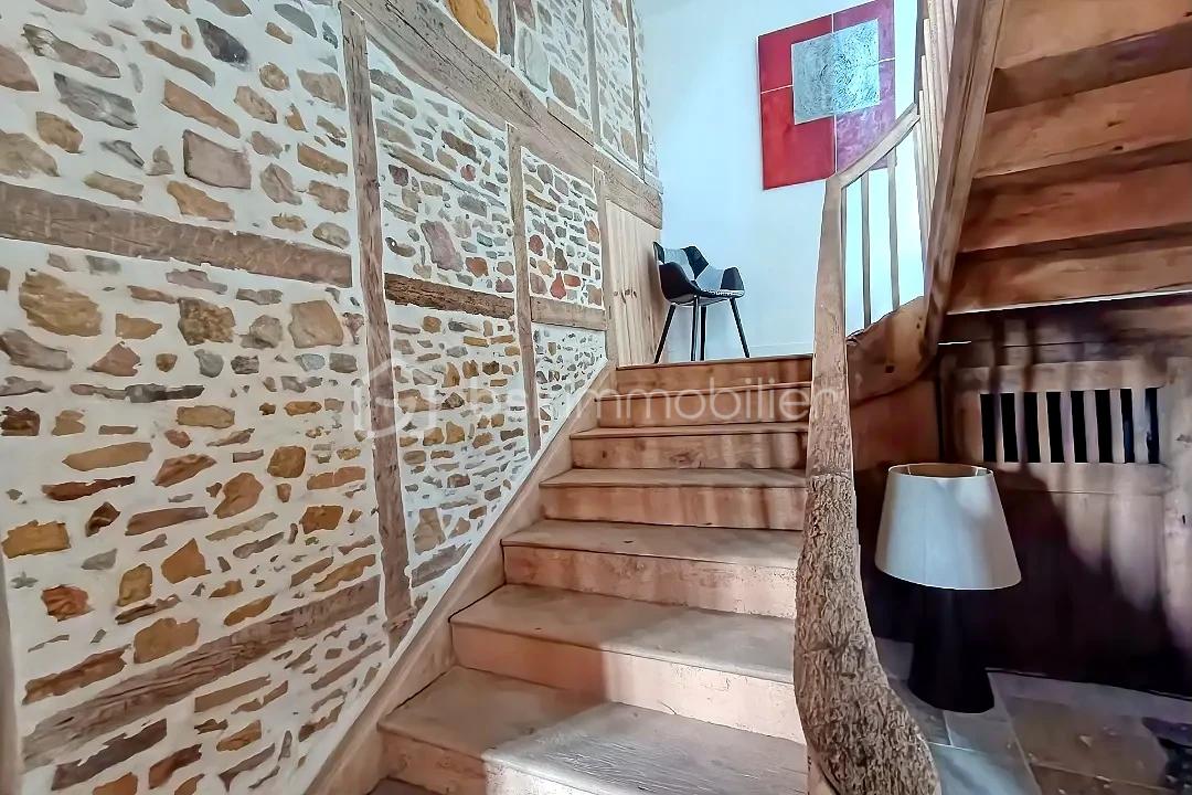 Maison de 180 m² - hoqi-2ce4338ba19145b2a98ace7fcae579cc.jpg