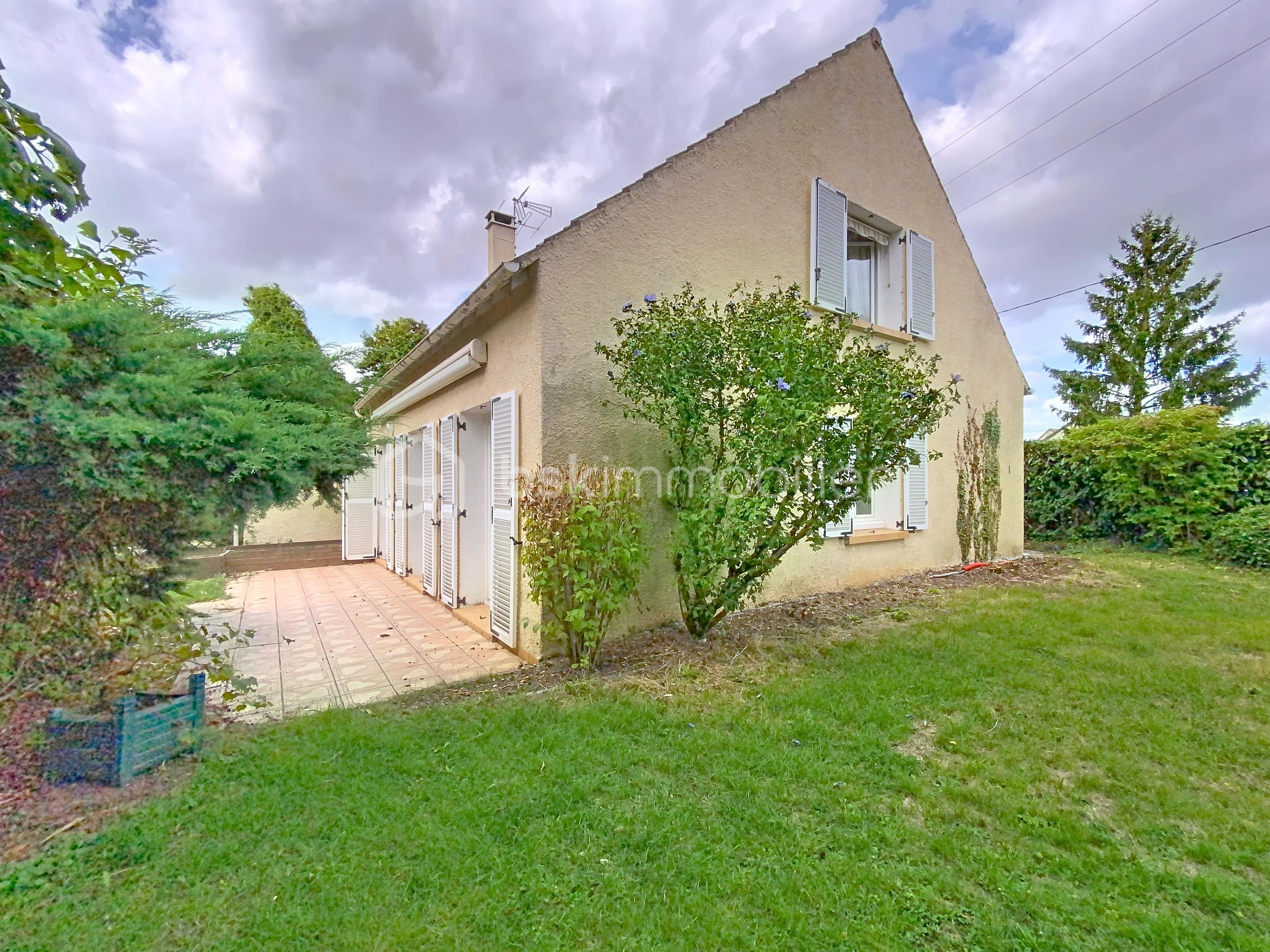 Maison traditionnelle de 112 m² - dequenec_00018.jpg
