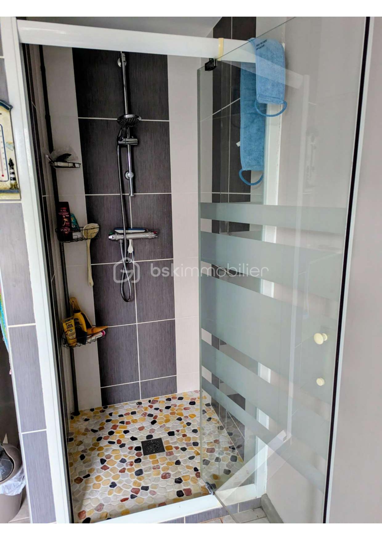 Maison contemporaine de 100 m² - bda3101a-11fb-4201-9b7a-9f4a28c0ed49~1_page-0001.jpg