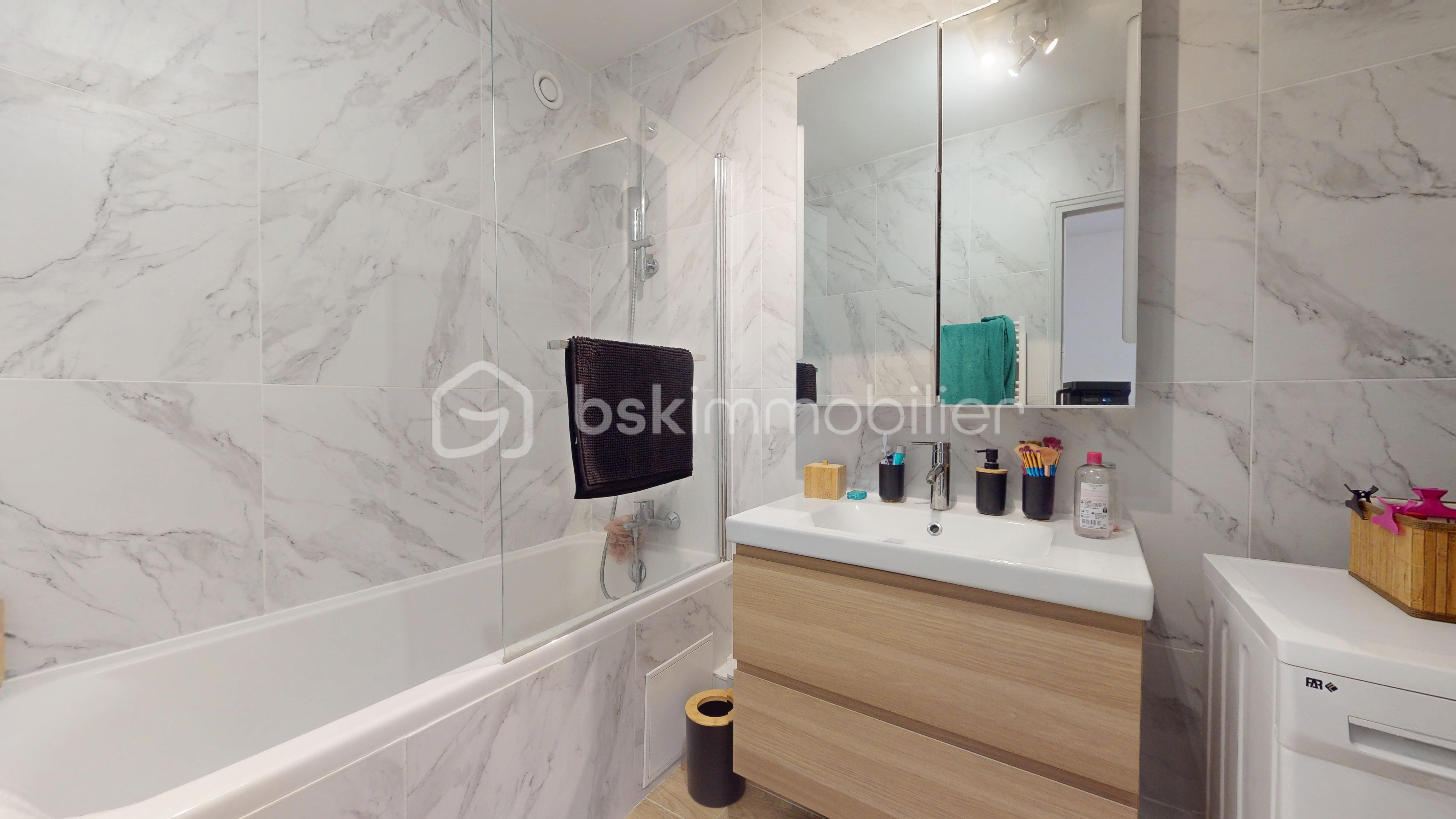 Appartement de 64 m² - 108-Rue-Edouard-Vaillant-07152025_172759.jpg