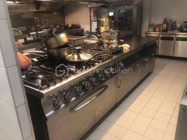 CUISINE PLAQUE ET FOUR.jpg