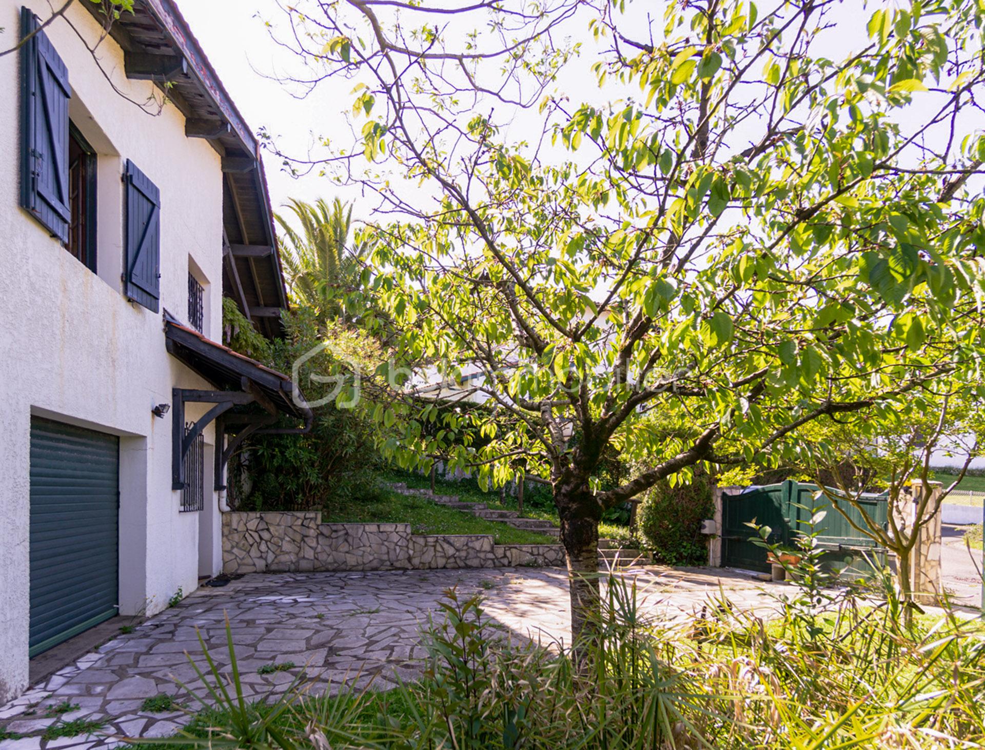 Maison de 160 m² - 1920-03.jpg
