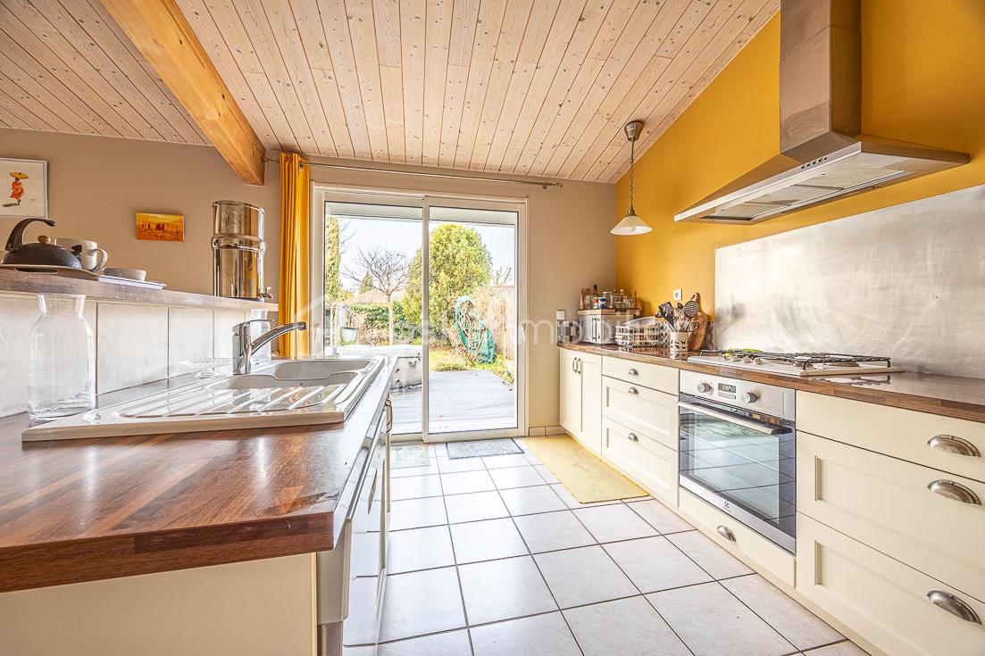 Maison de 120,41 m² - 06 cuisine.jpg