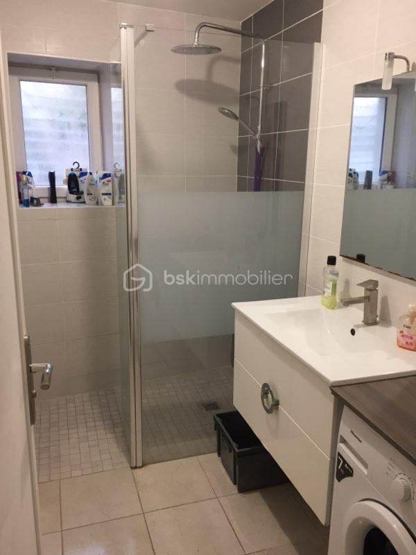 Appartement de 71 m² - Salle de bain appartement RDC.jpg
