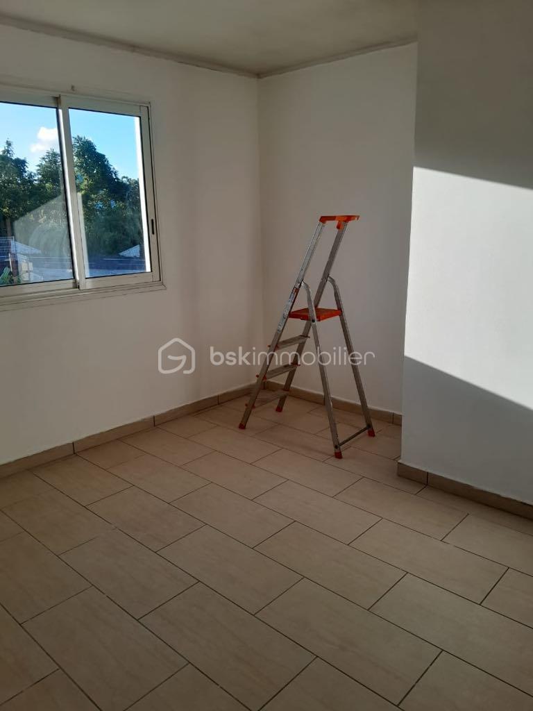 Appartement de 61 m² - att.15AOfRnkzkxRusHn2vcn0zQjAFRusJRtc05NsYfuhhw.jpeg