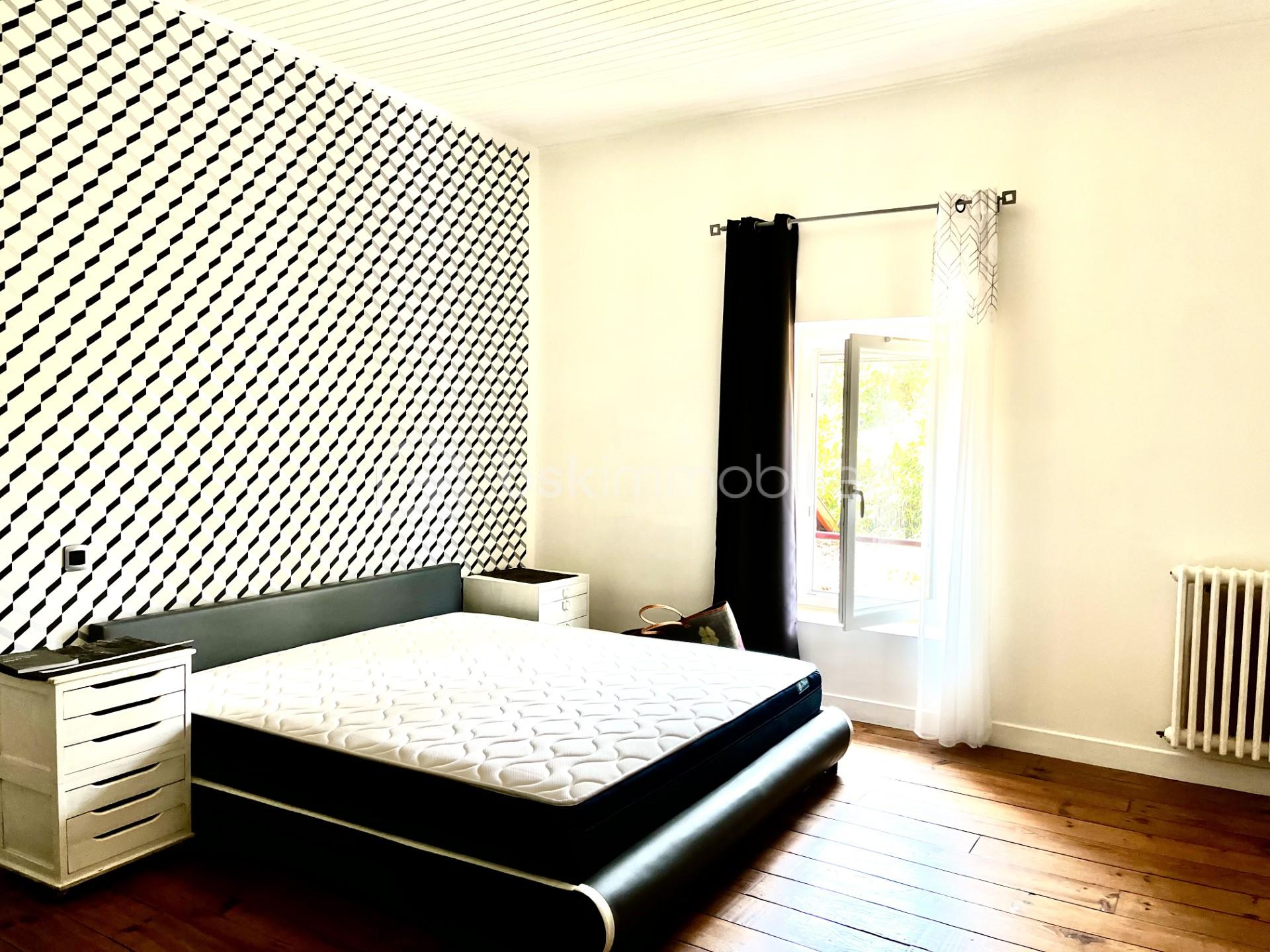 chambre fenetre.jpg