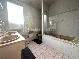 Maison de 100 m² - SALLE DE BAIN 2.jpg