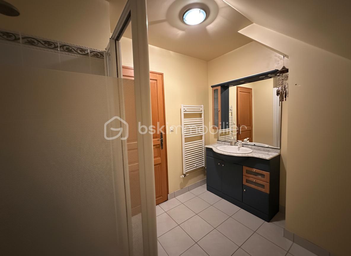 Maison de 120 m² - generated_2025-11-18T15_38_13.637.jpg