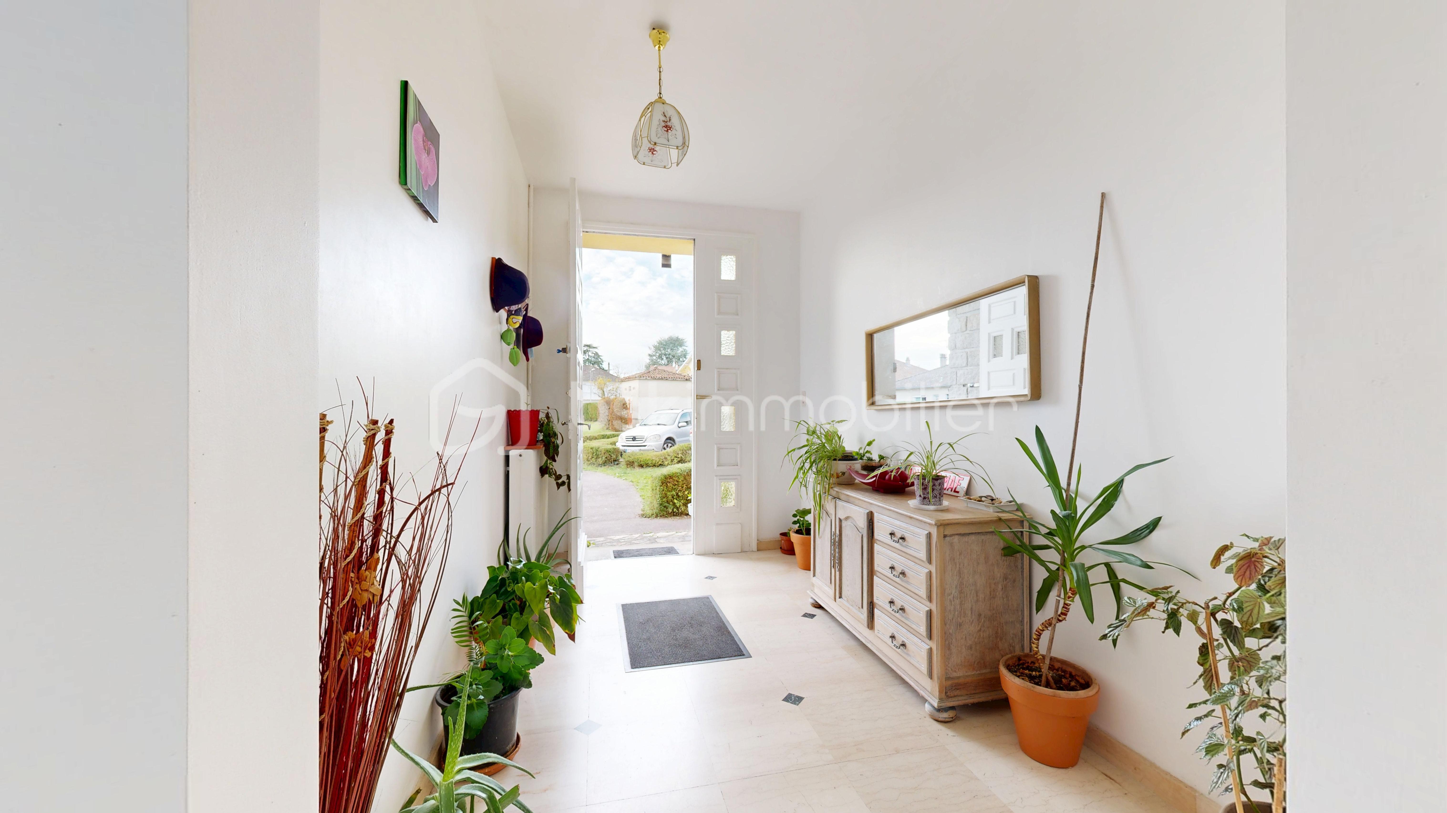 Maison de 161 m² - Quatre-Bis-Place-Du-Docteur-Albert-Schweitzer-11092025_133721.jpg