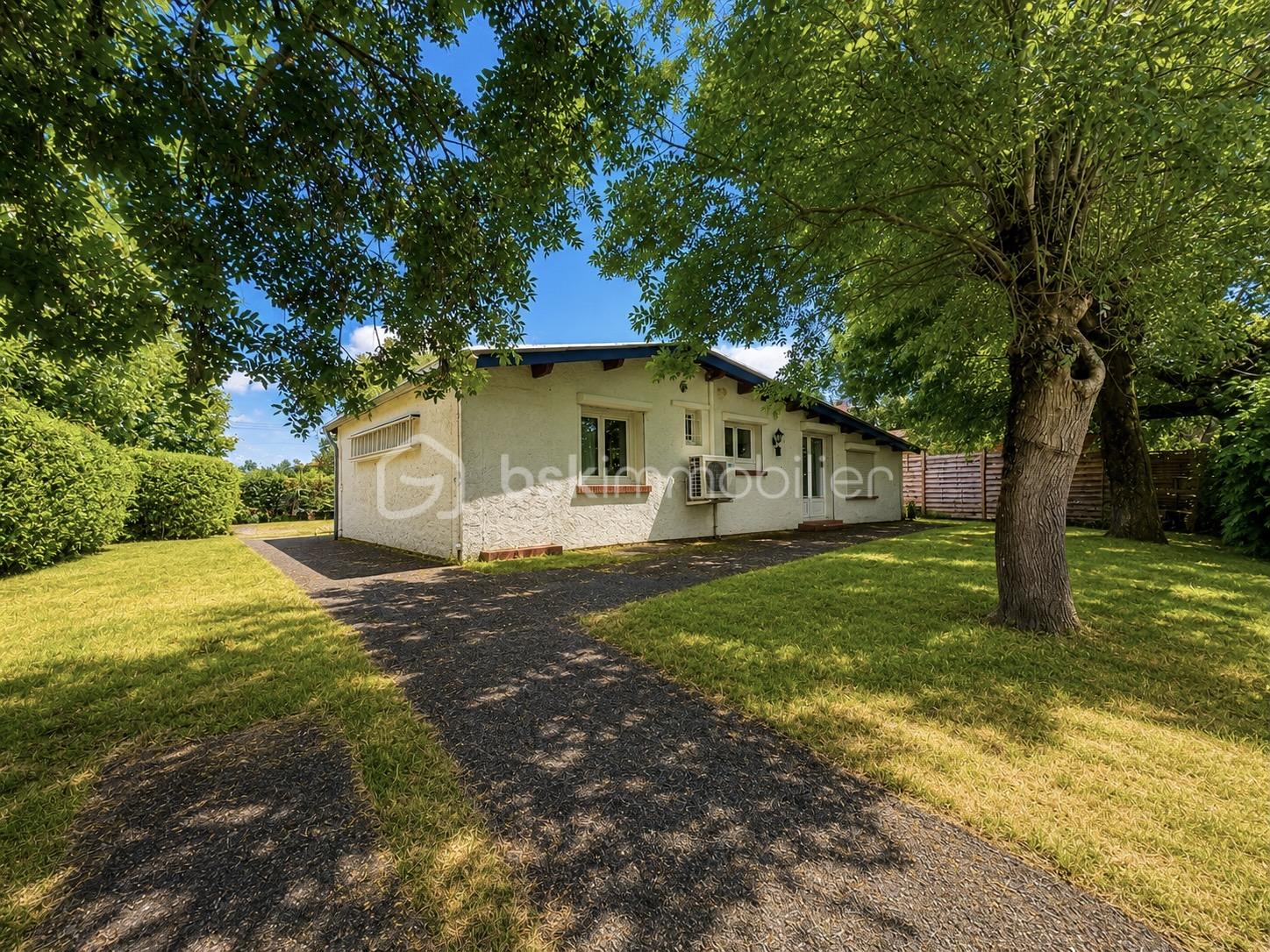 Maison 4 pièces 77 m² · à Saint-Medard-de-Guizieres · 77 m² · 88 000 €