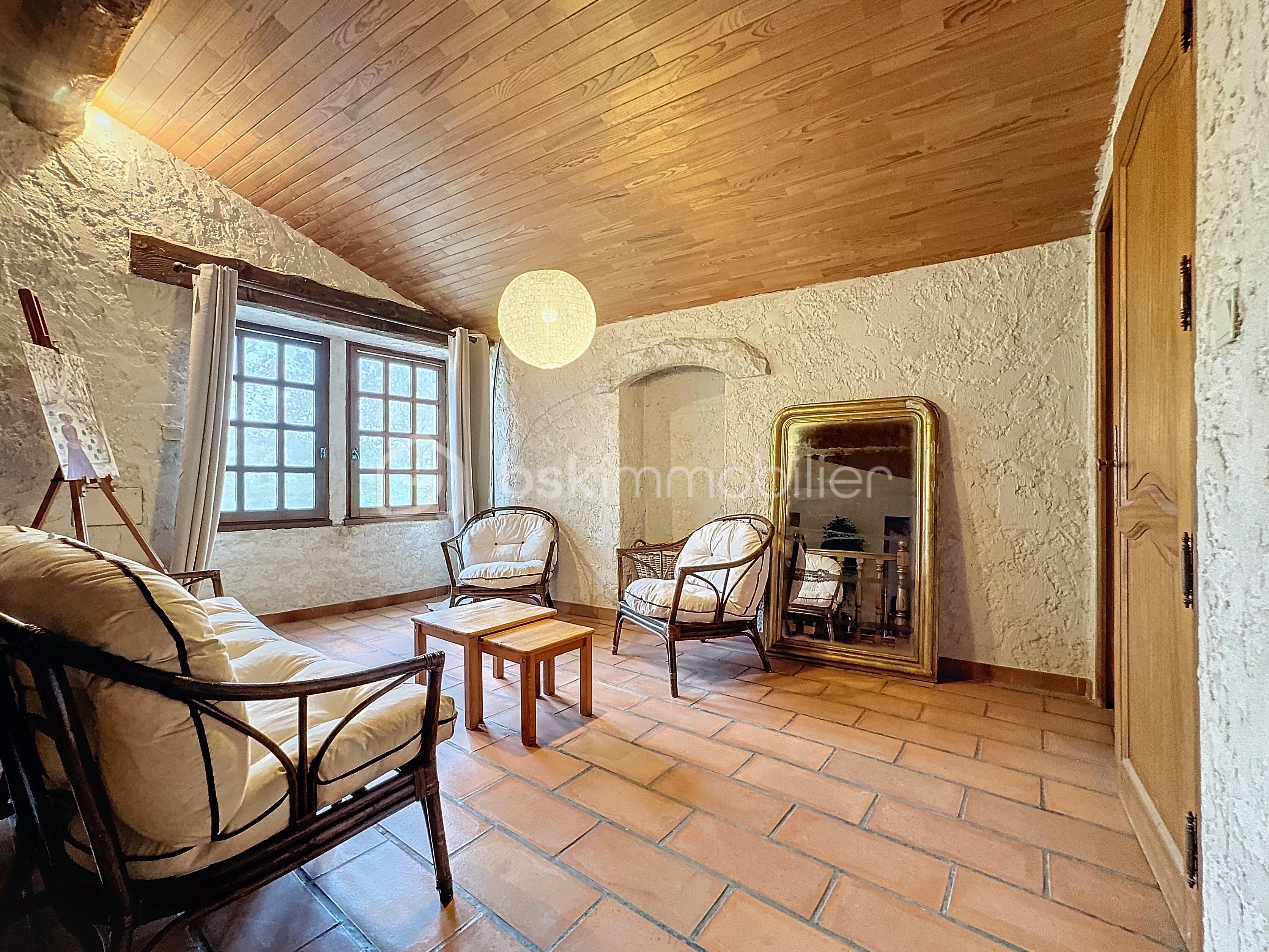 Maison en pierre de 256 m² - vivi_00031.jpg