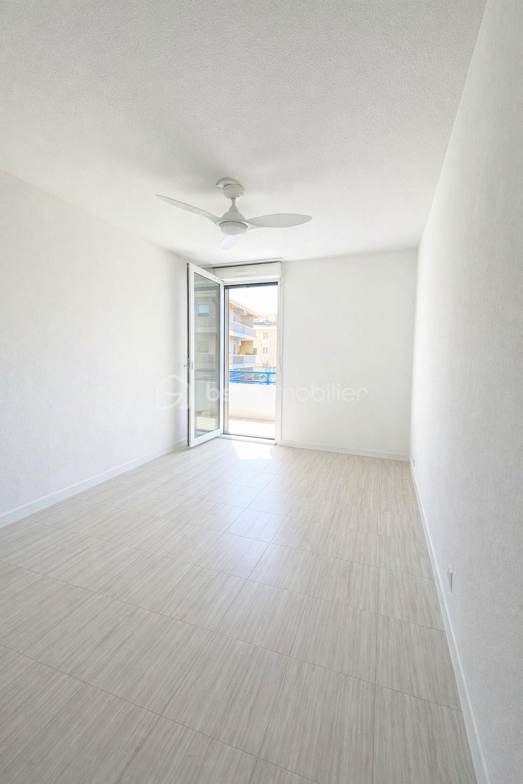 Appartement de 18,60 m² - FENETRE.jfif