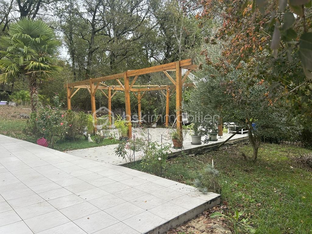 Maison de 187,20 m² - 9D9E9643-0C6A-4C9D-ABF0-0F24ACC4DFA1_1_105_c.jpeg