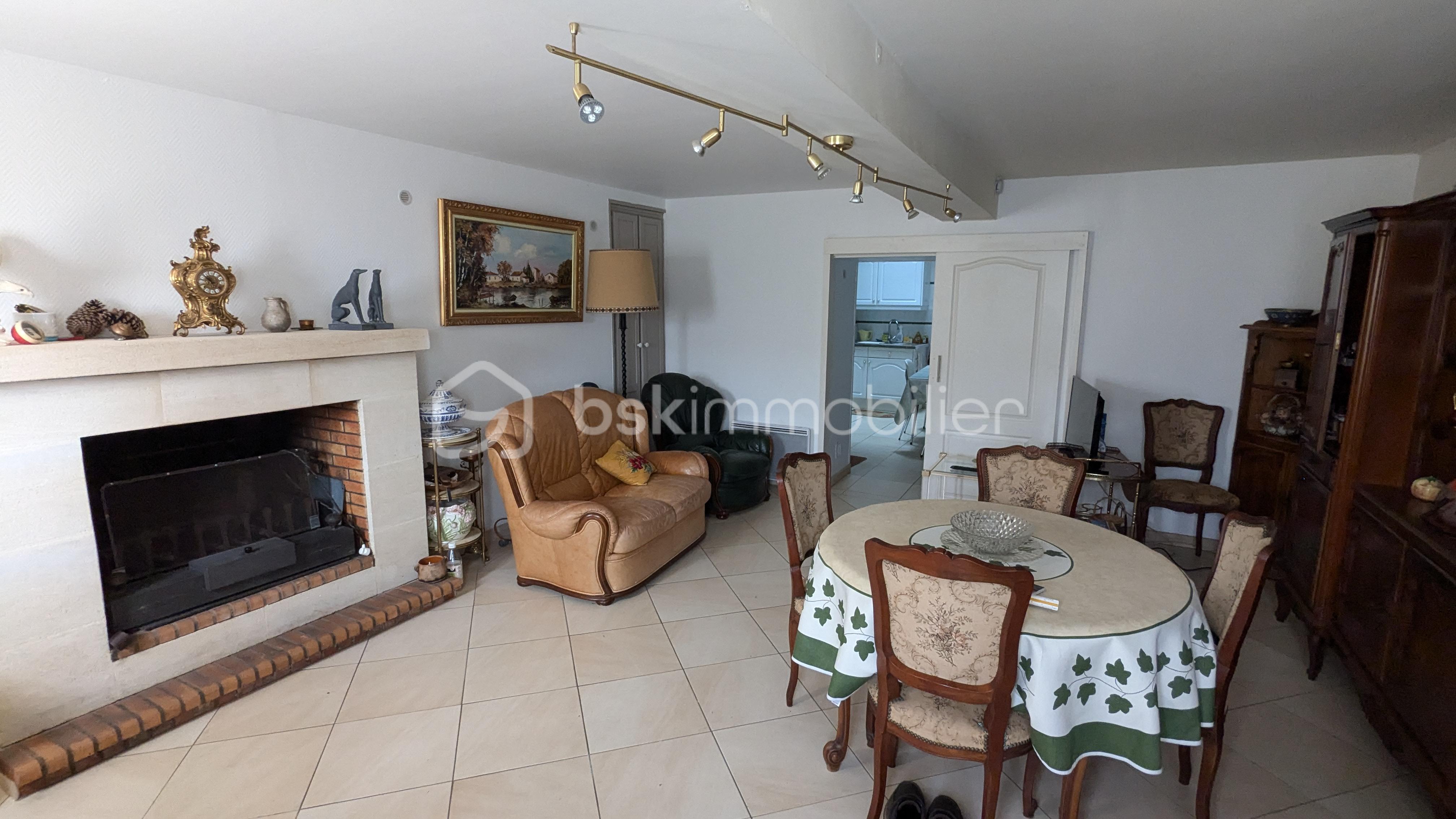 Maison traditionnelle de 83 m² - PXL_20250316_143653180.jpg