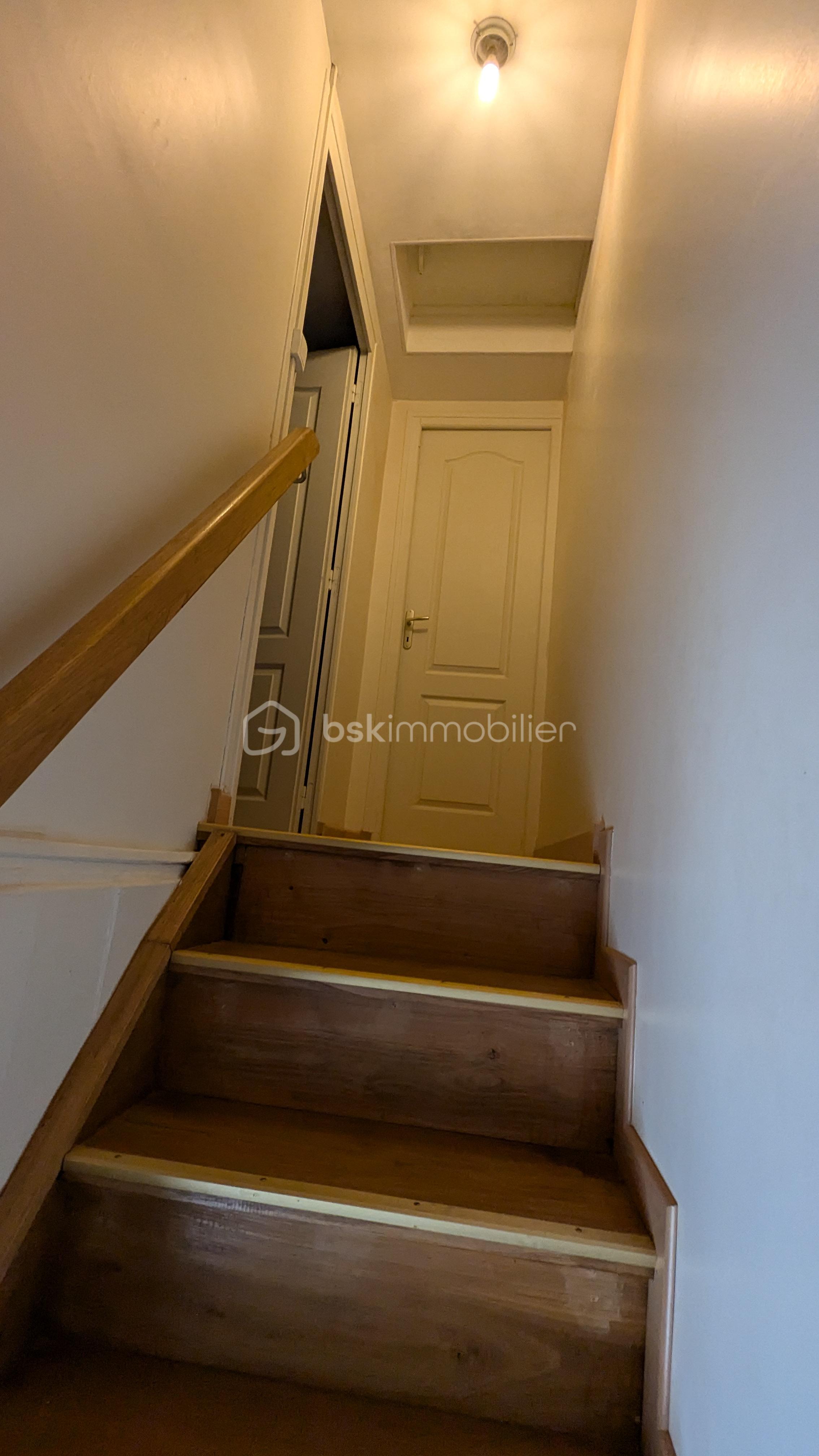Maison traditionnelle de 83 m² - PXL_20250316_150922683.jpg