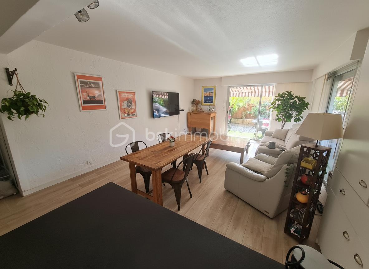 Appartement de 76,08 m² - Photo sejour 2.jpg