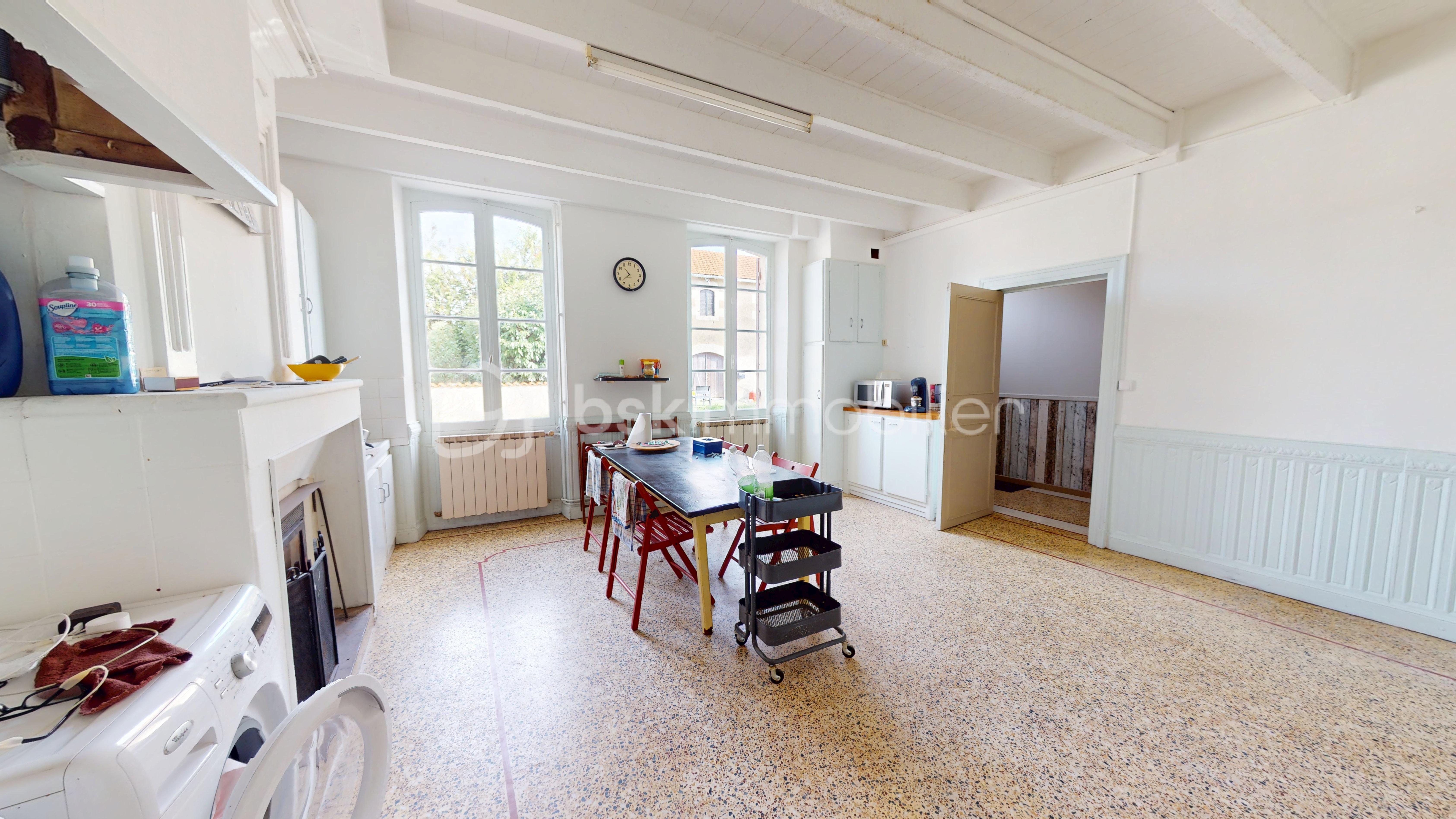 Maison de 268 m² - 15-avenue-du-pont-de-la-grace-09212025_204747.jpg