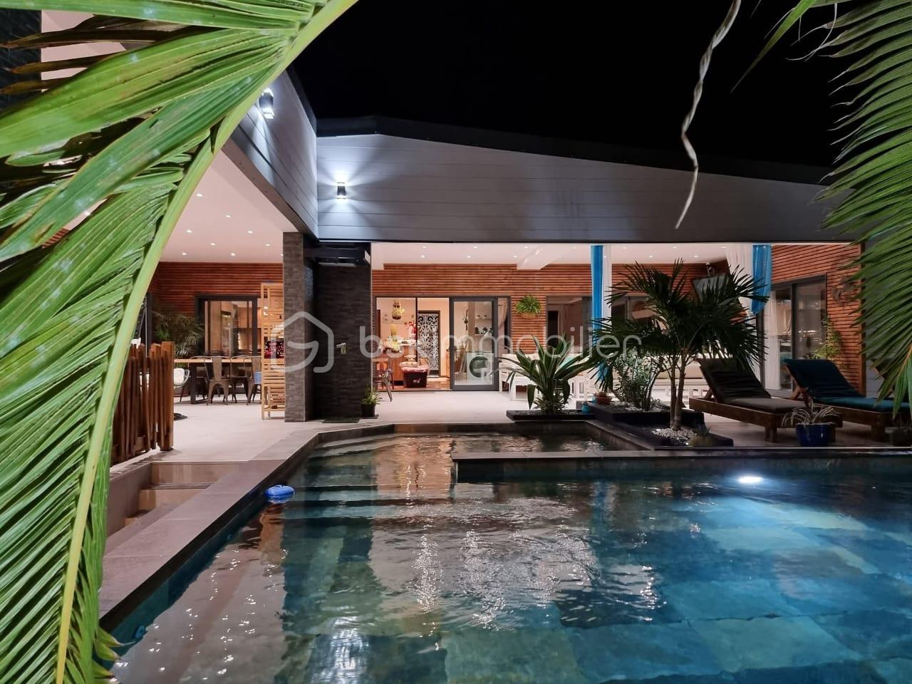 Propriete de 374 m² - PHOTO-2025-11-09-20-01-38 2.jpg