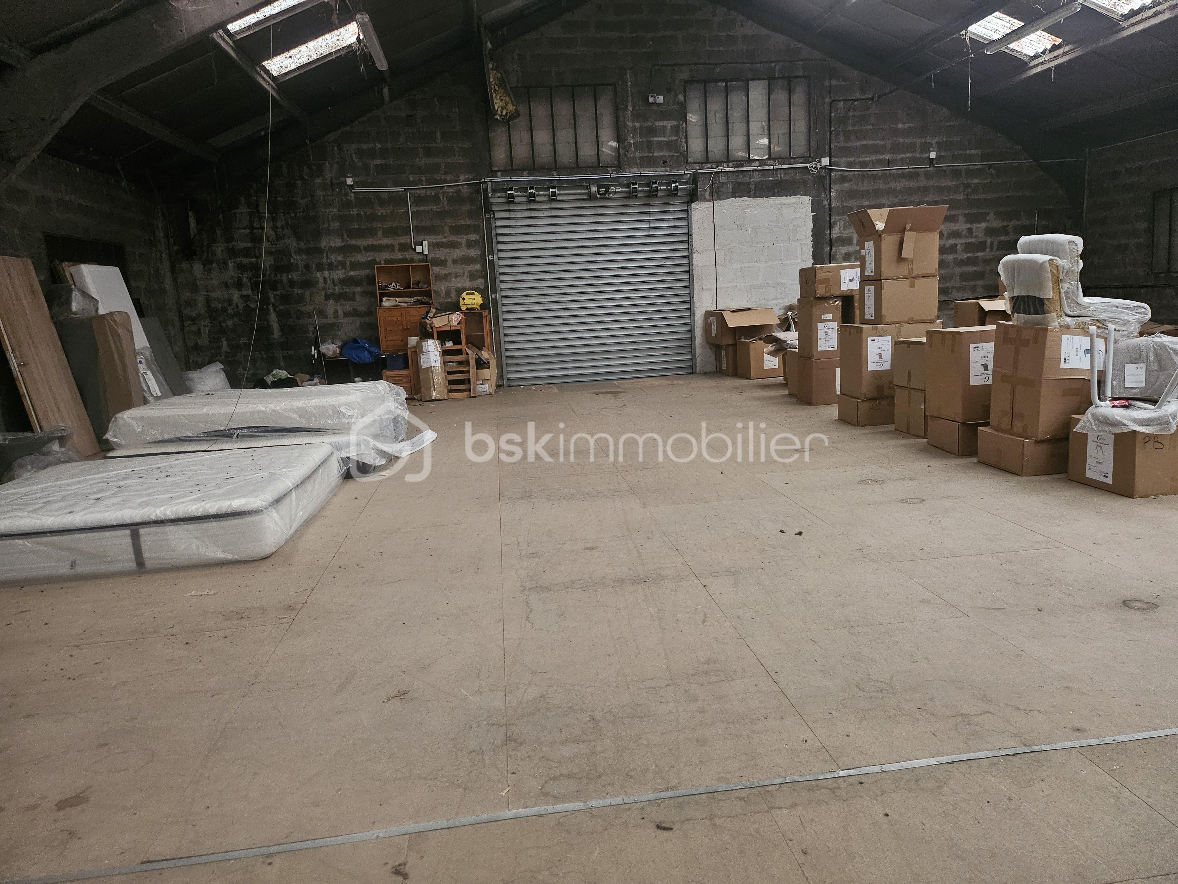 Local d activites de 1 930 m² - 20251108_153632.jpg