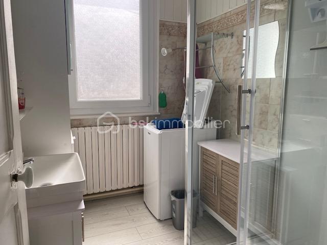 Salle de douche 1.jpeg