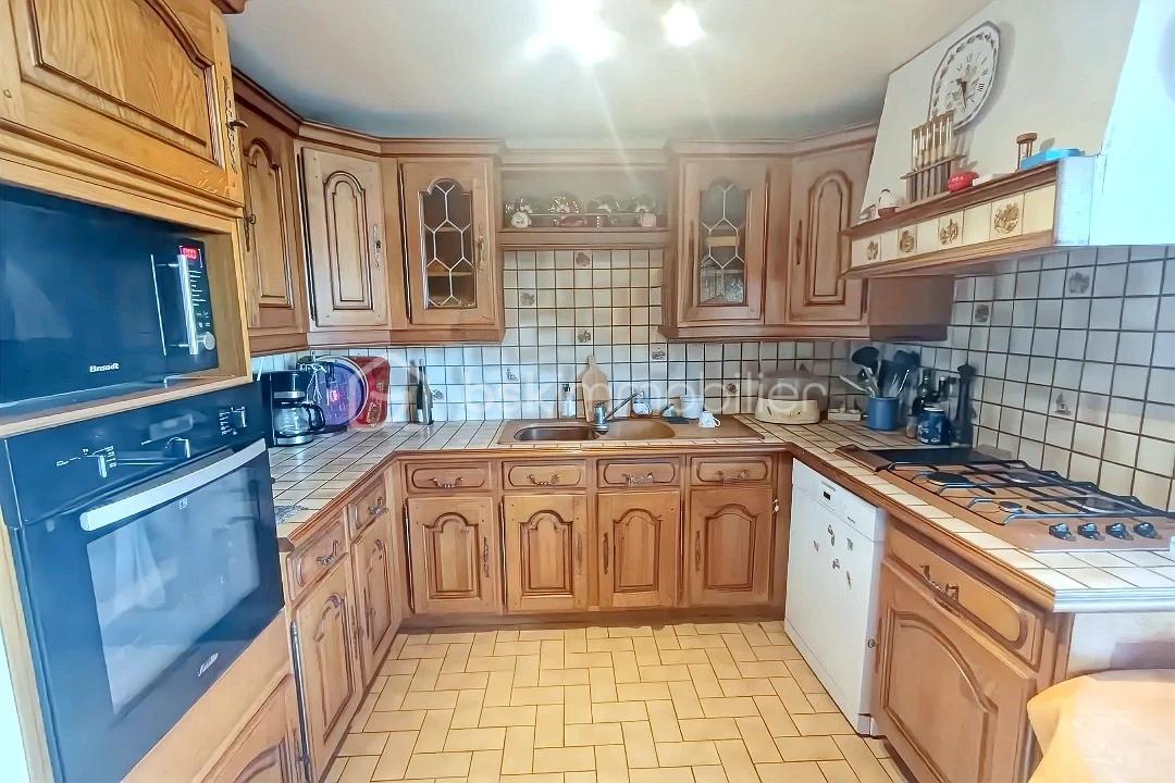 Maison de 150 m² - hoqi-58637b309fb142699ec993035629781e.jpg