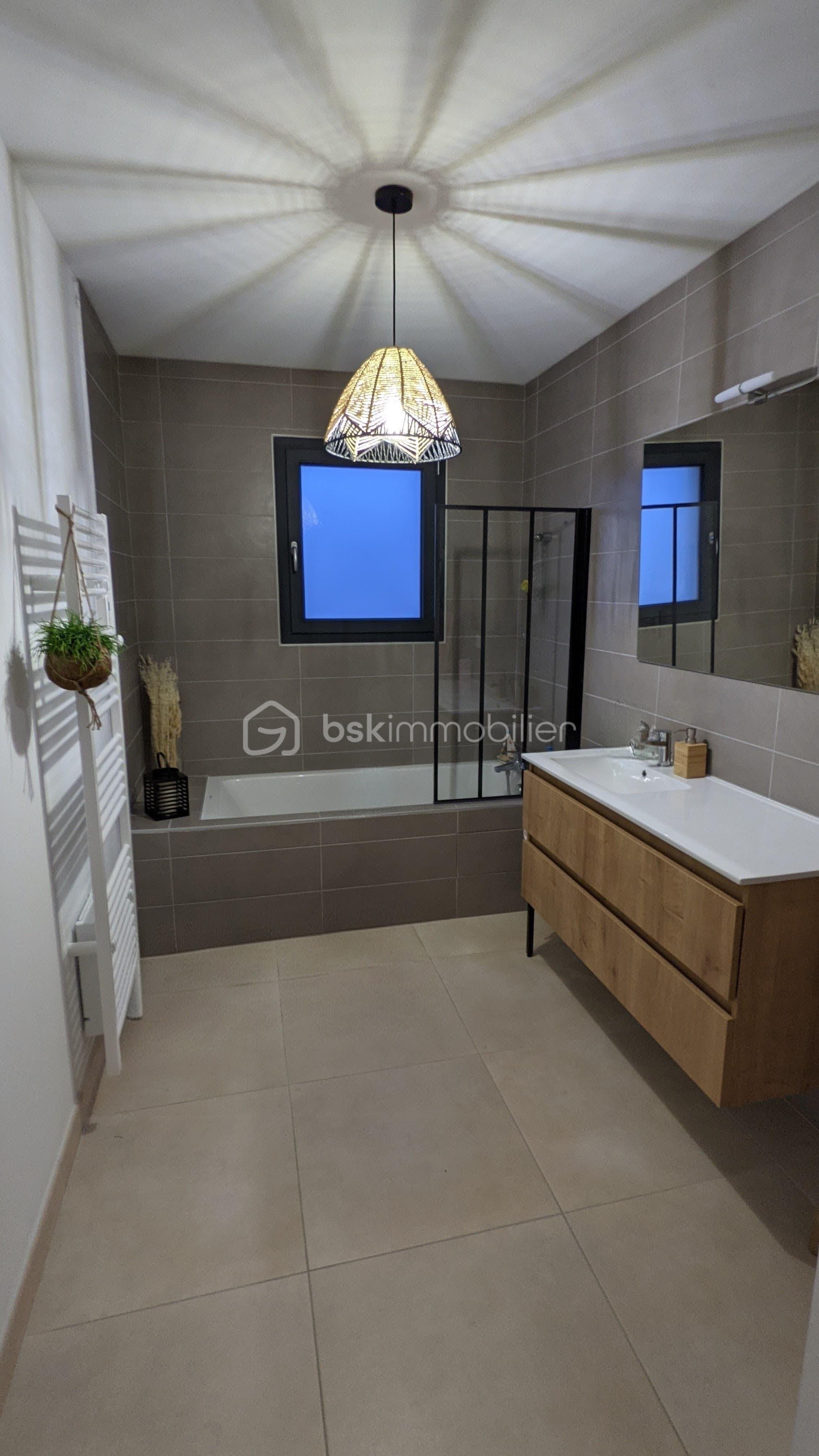 Maison de 145 m² - d56a44df-a5d4-442c-9276-3040a8af368a.jpeg