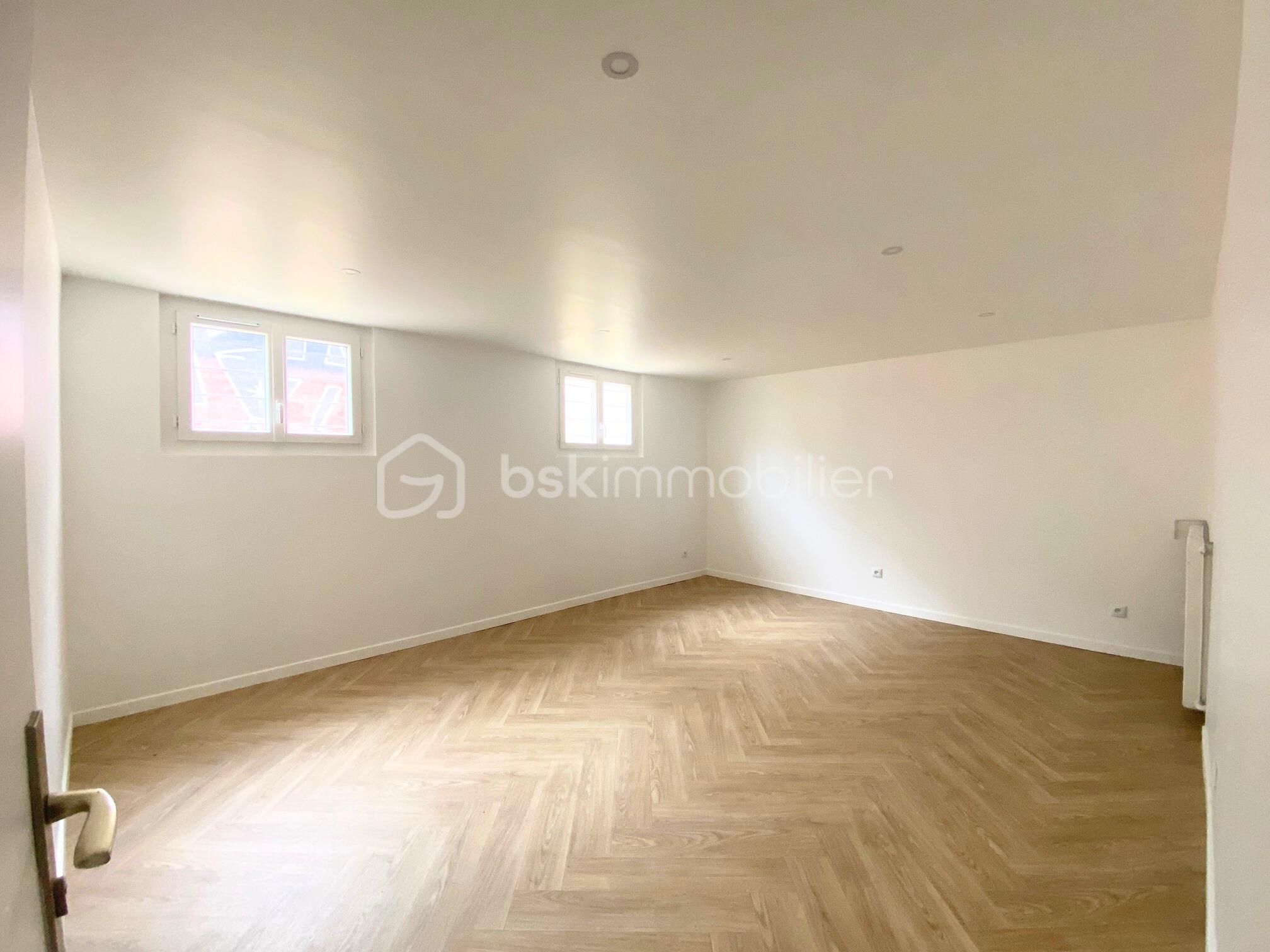 Maison de 150 m² - 8hejUfXIgI4pWdCvQnXedjFYdT0fSNt1kWkH6cGb.jpeg